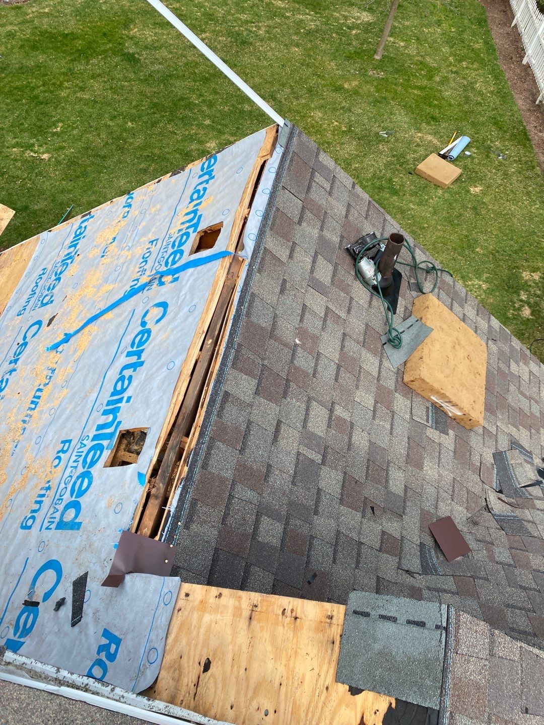 Roof Replacement using CertainTeed Landmark by 180 Contractors