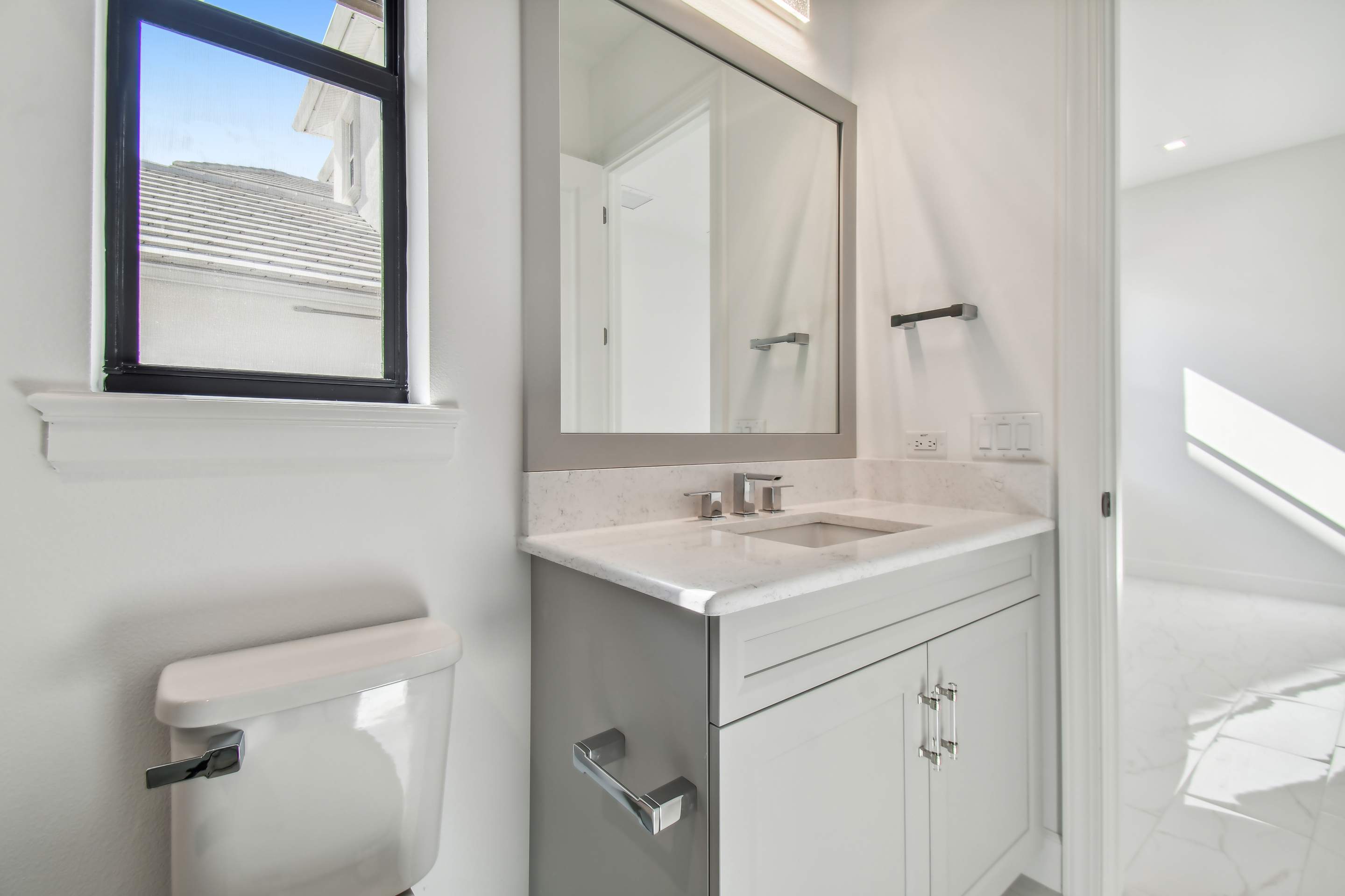 Laguna 1529B by Lyons Heritage Tampa, LLC