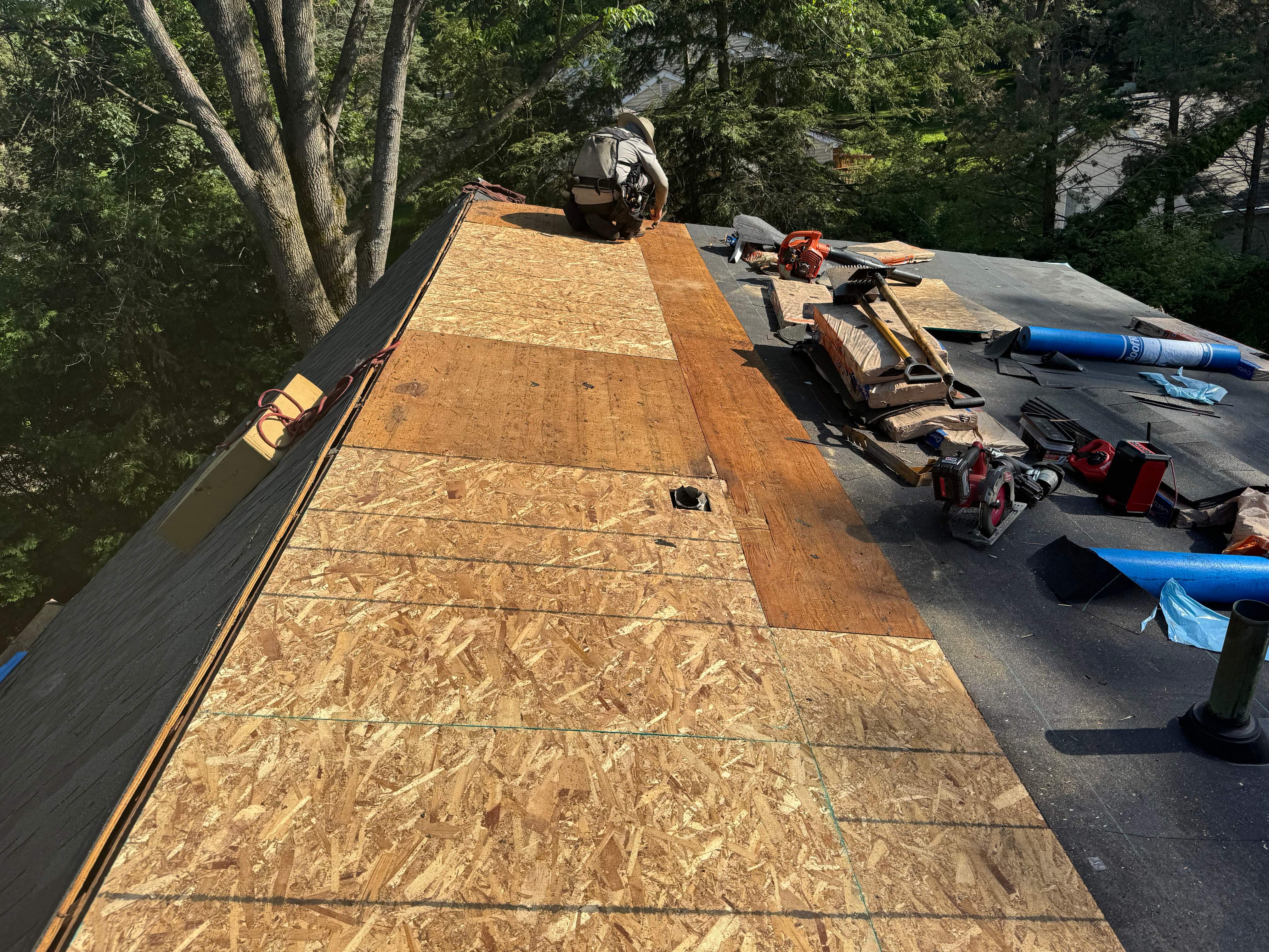 Residential Roofing Installation using Certainteed Landmark ClimateFlex by GRACCO