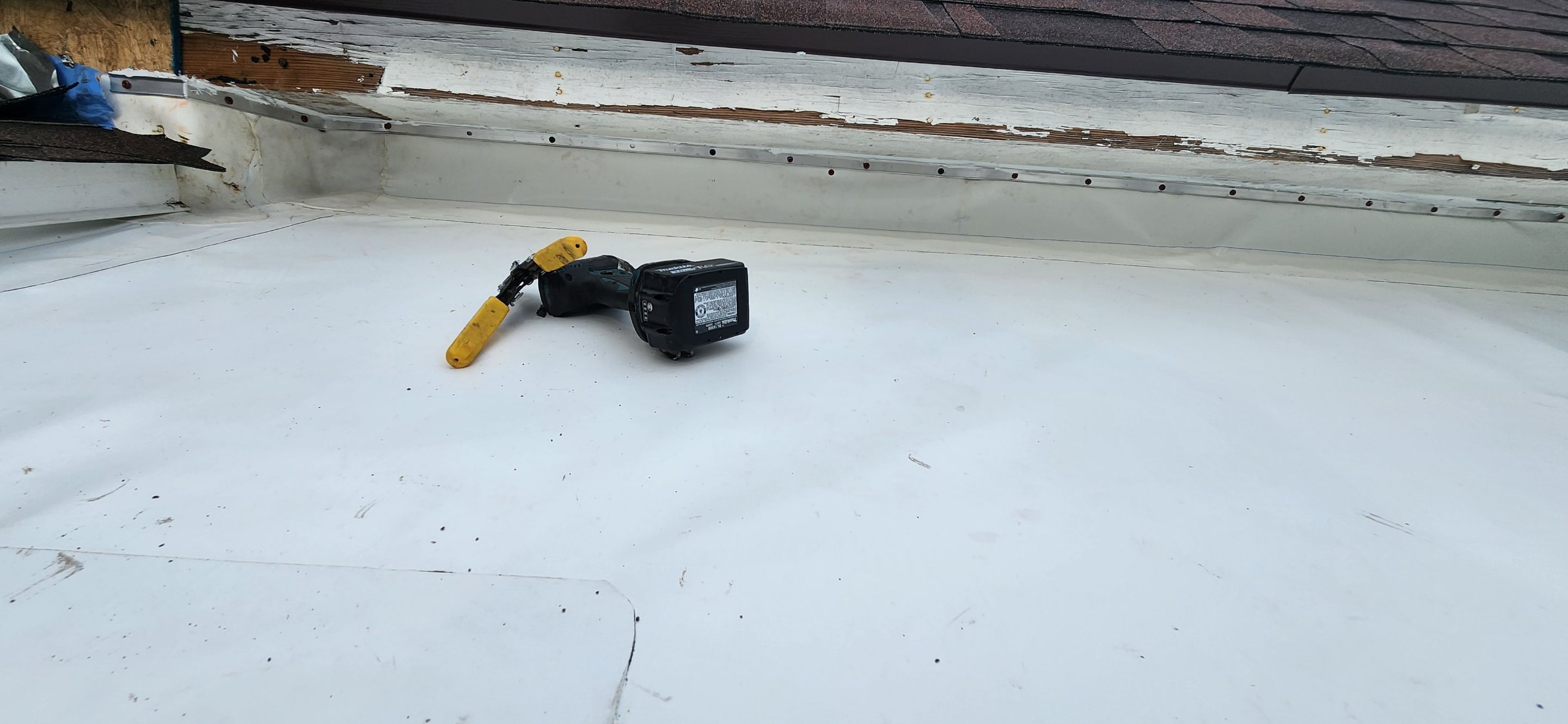 Residential Shingle Reroof using Malarkey Highlander NEX by Hostetler Roofing