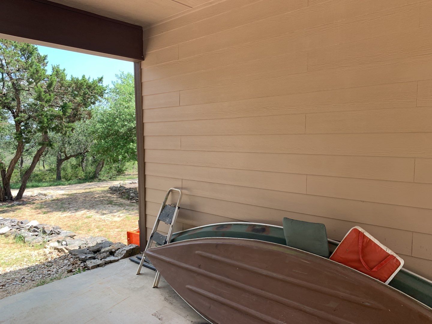 10000 gallons with a view! by Hill Country Rain Water