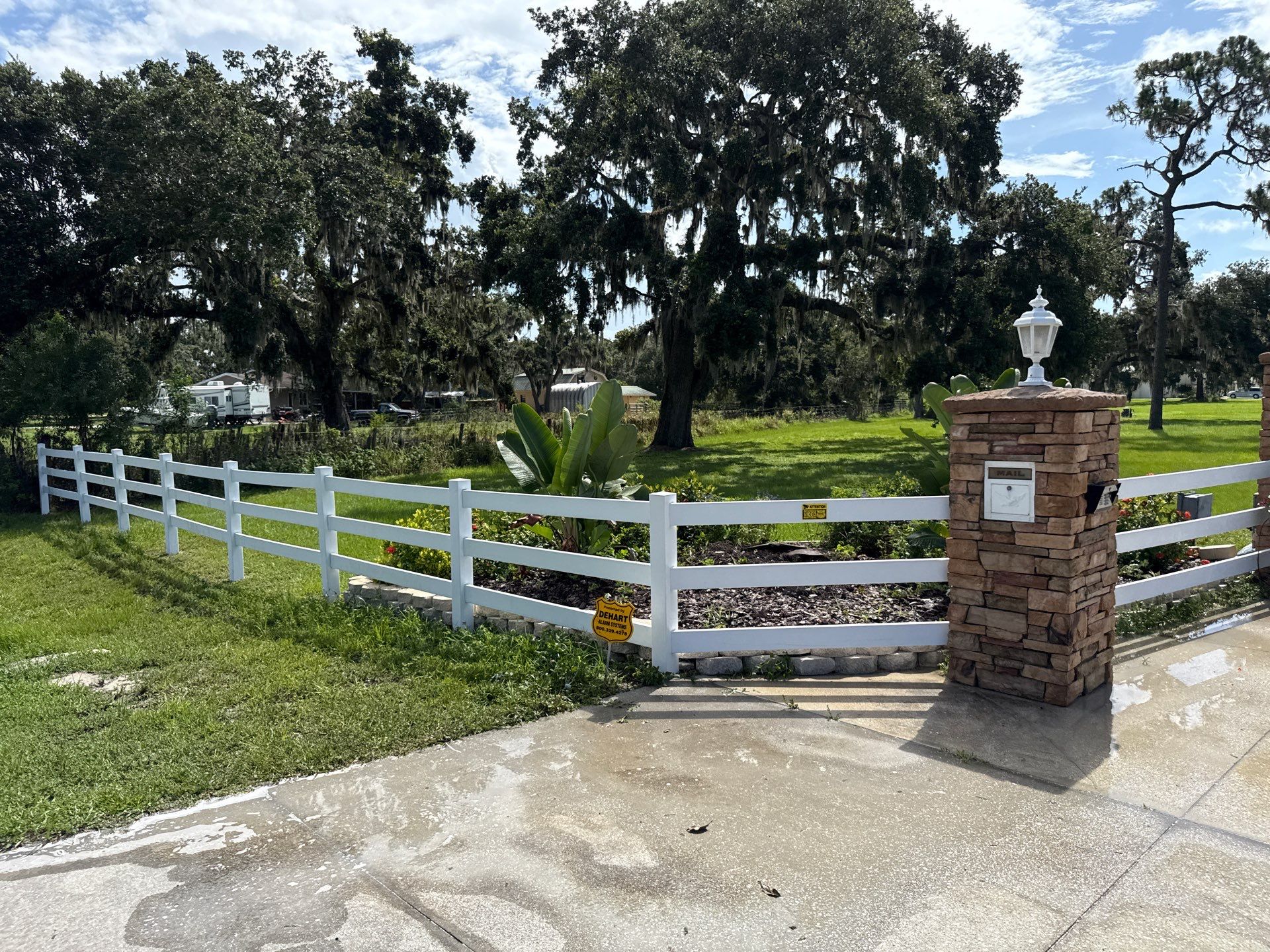🐎 Vinyl Horse Fence, Entrance Cleaning + House Wash – Parrish, FL by Sunshine AquaWash