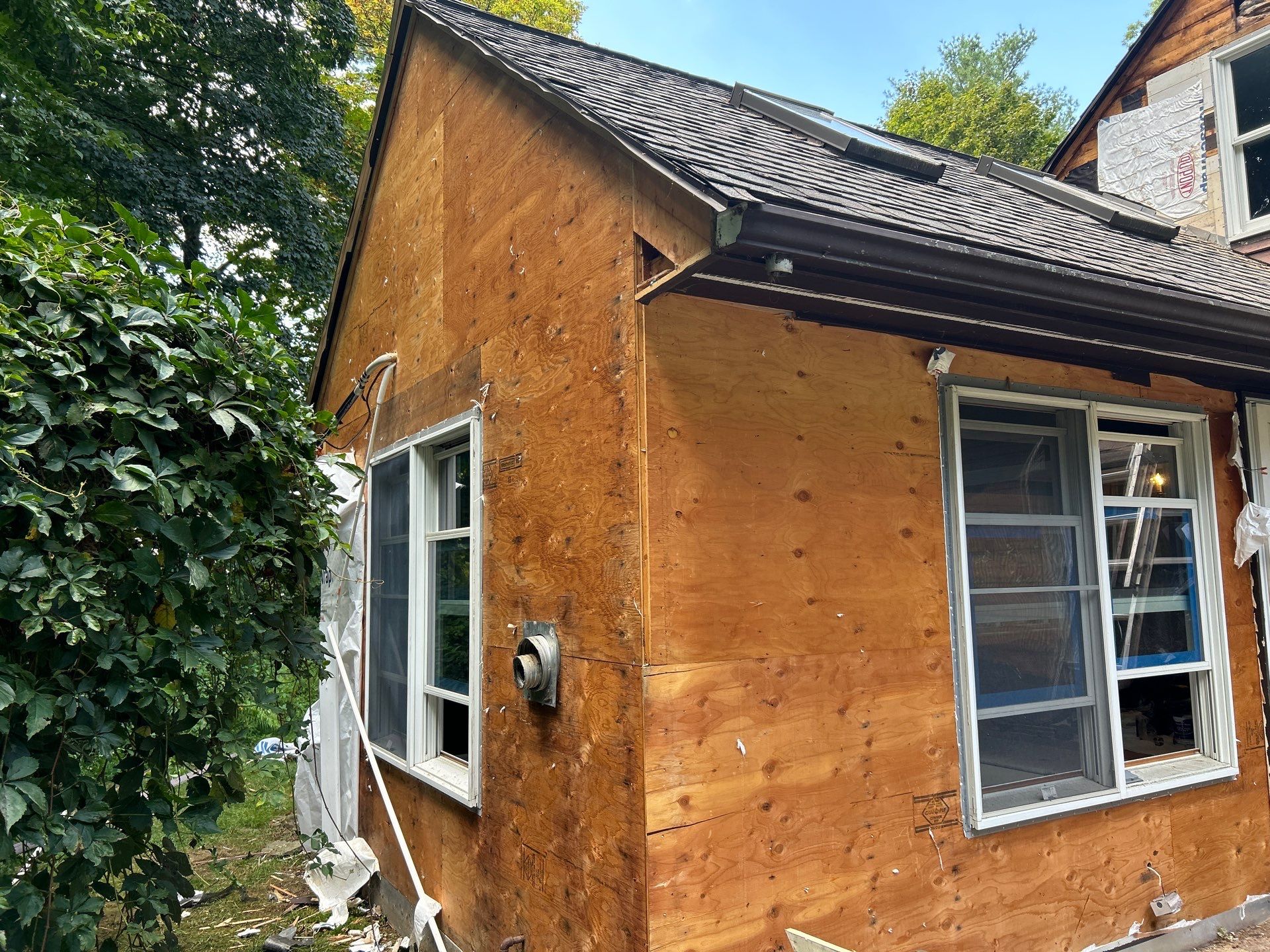Complete exterior remodeling in Ashland, MA by UBrothers Construction