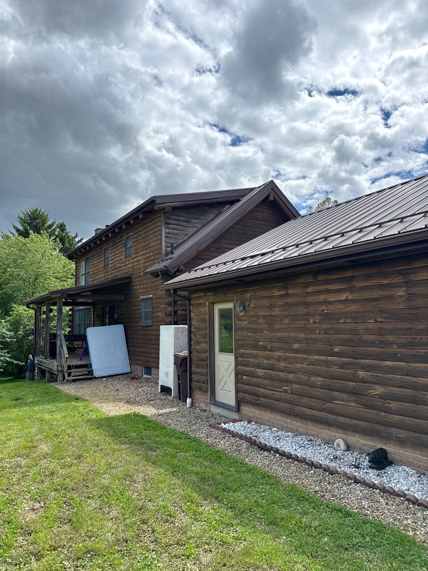 Susan and Johnathan Brady by Silver Leaf Contracting 