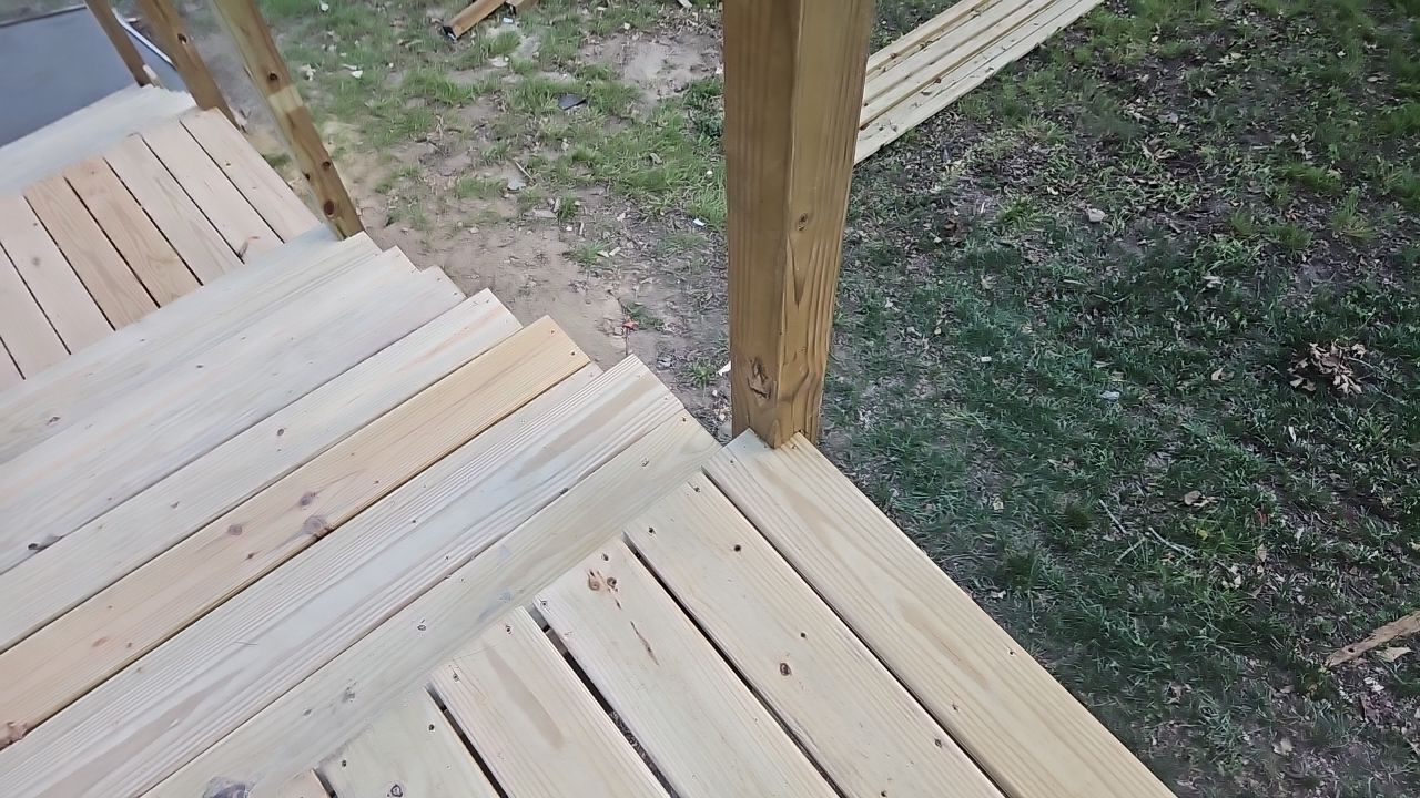 Russet Cove Circle - Deck Installation by Pillar and Pine