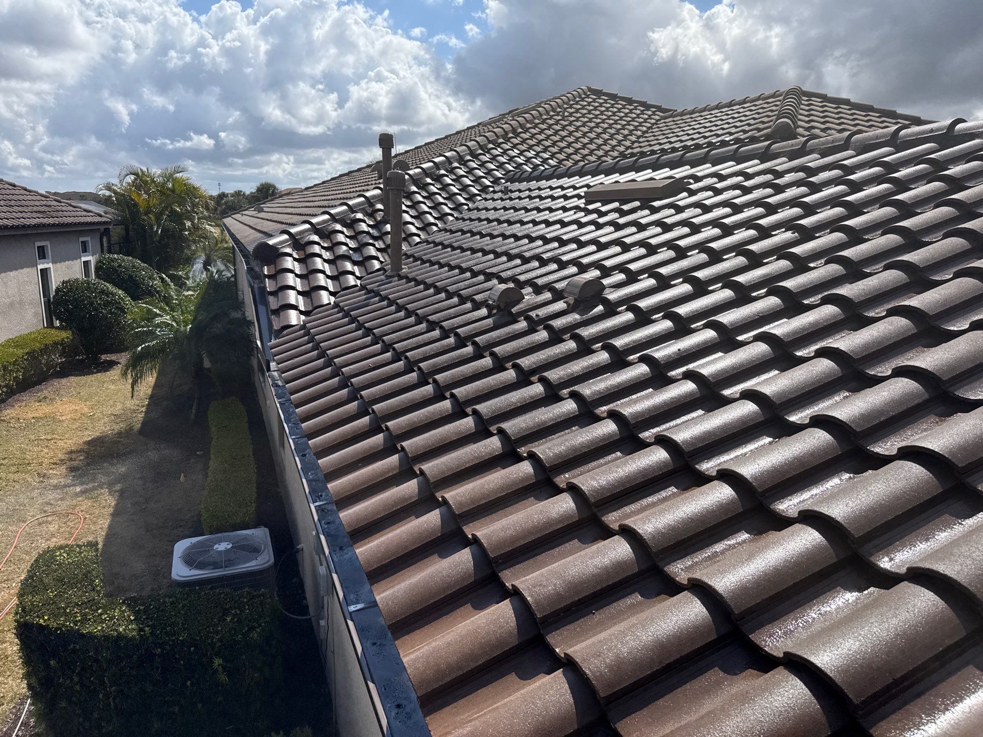 Barrel Tile Roof Cleaning – Lakewood Ranch, FL by Sunshine AquaWash