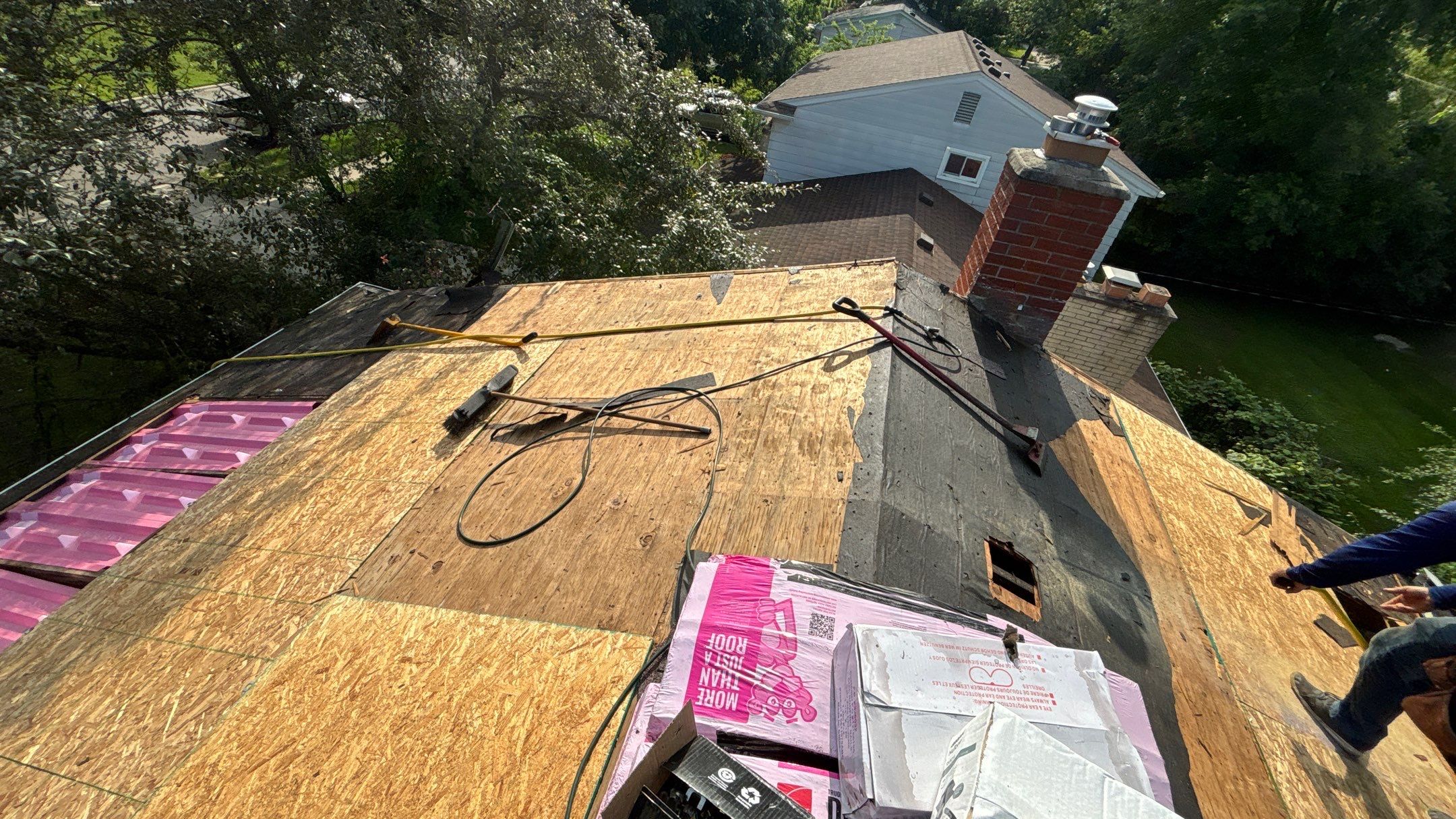 Roof Replacement using Owens Corning Brownwood by 180 Contractors