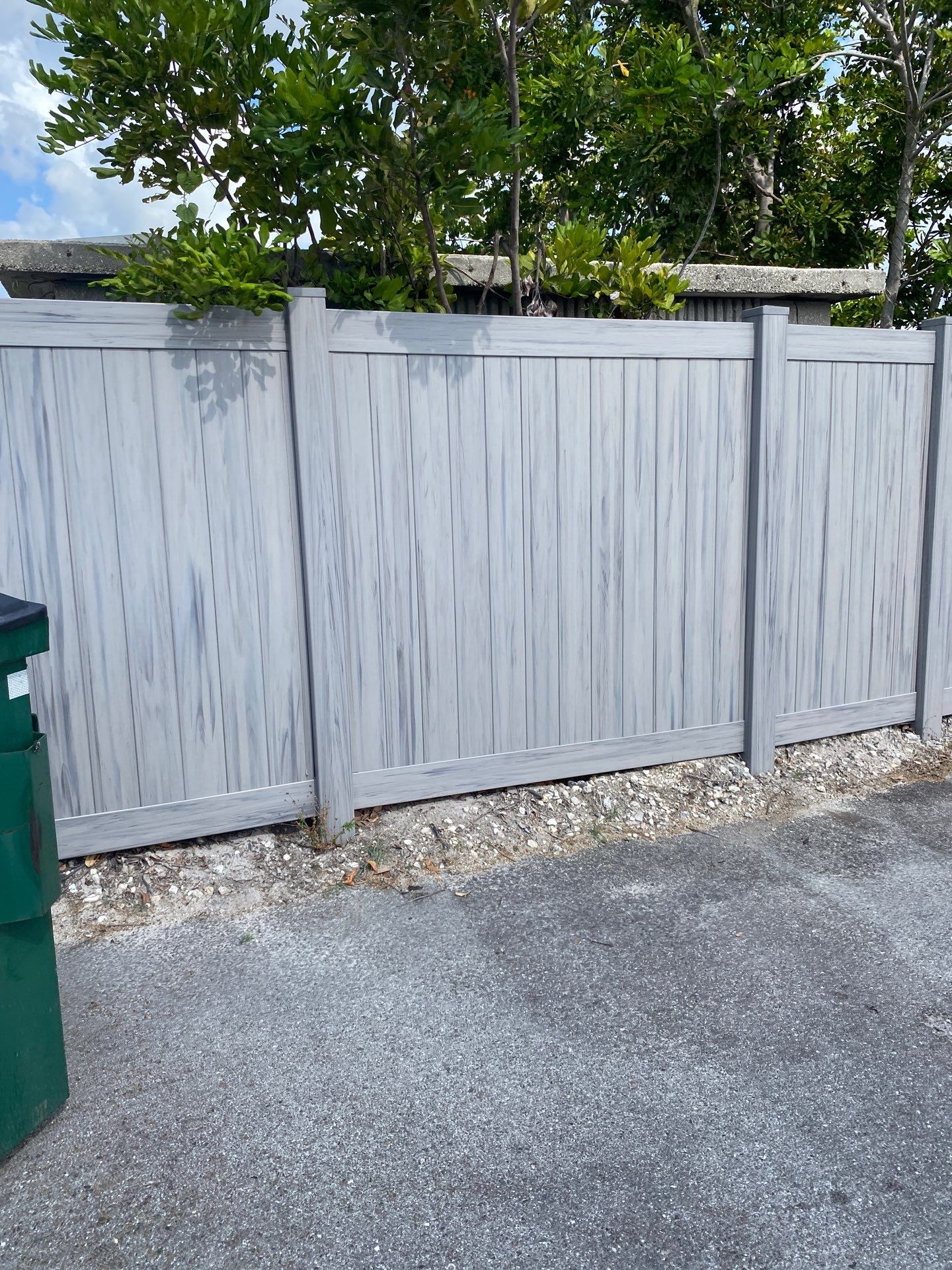 980 Cattlemen Rd  by H&Y Fence