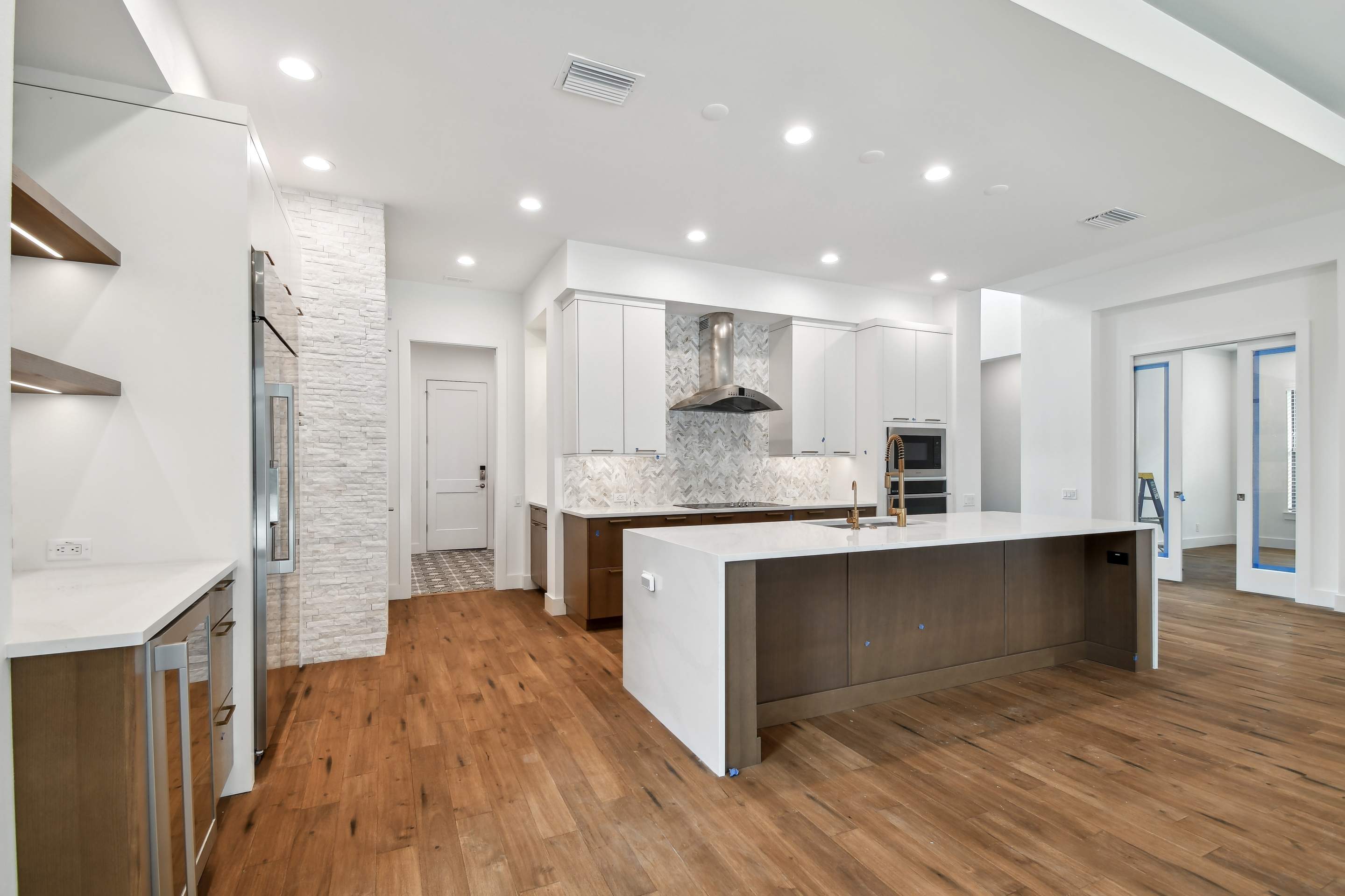 Coastal Soll II by Lyons Heritage Tampa, LLC