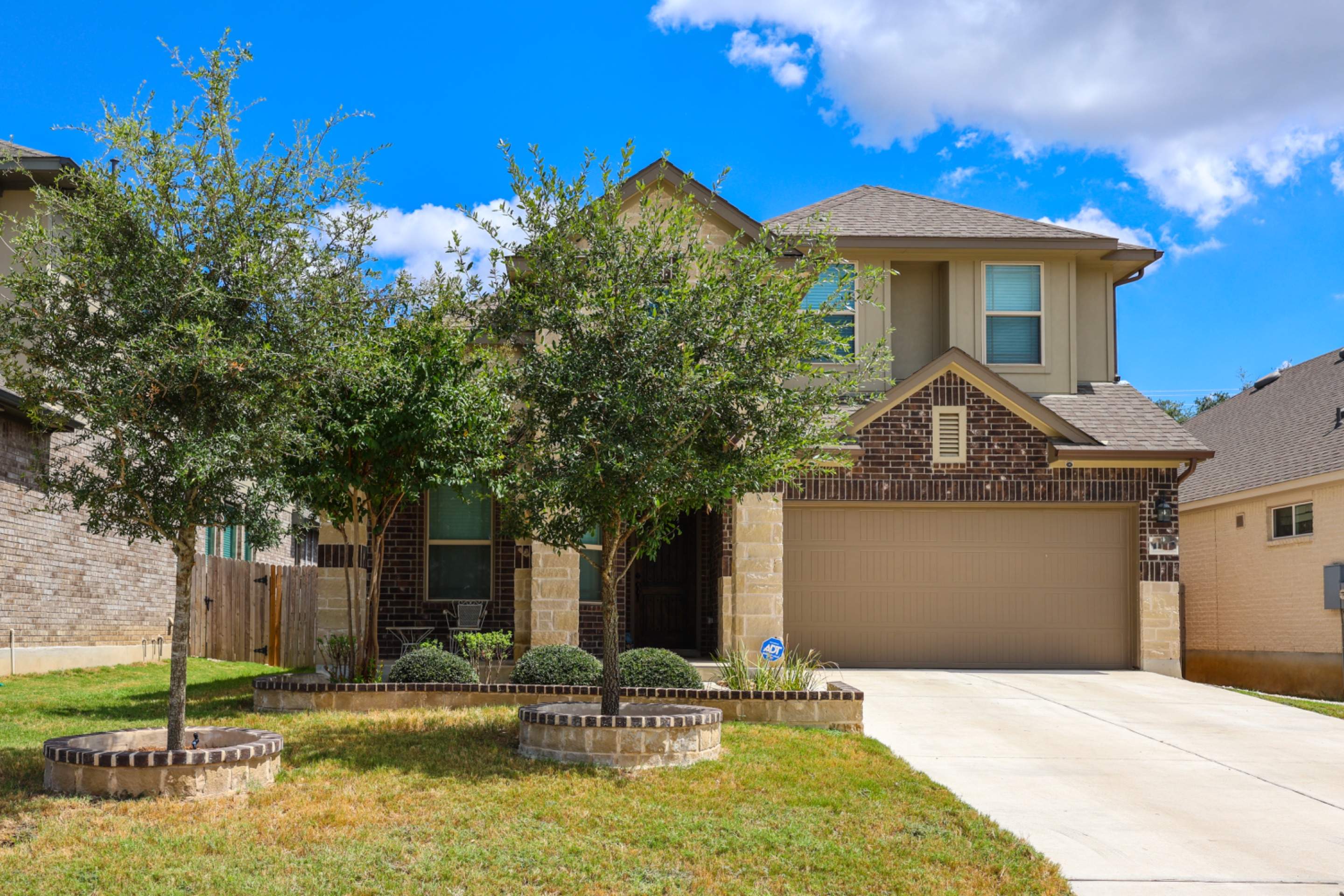 Wortham Oaks - San Antonio, TX by Hole In One Lawns, LLC