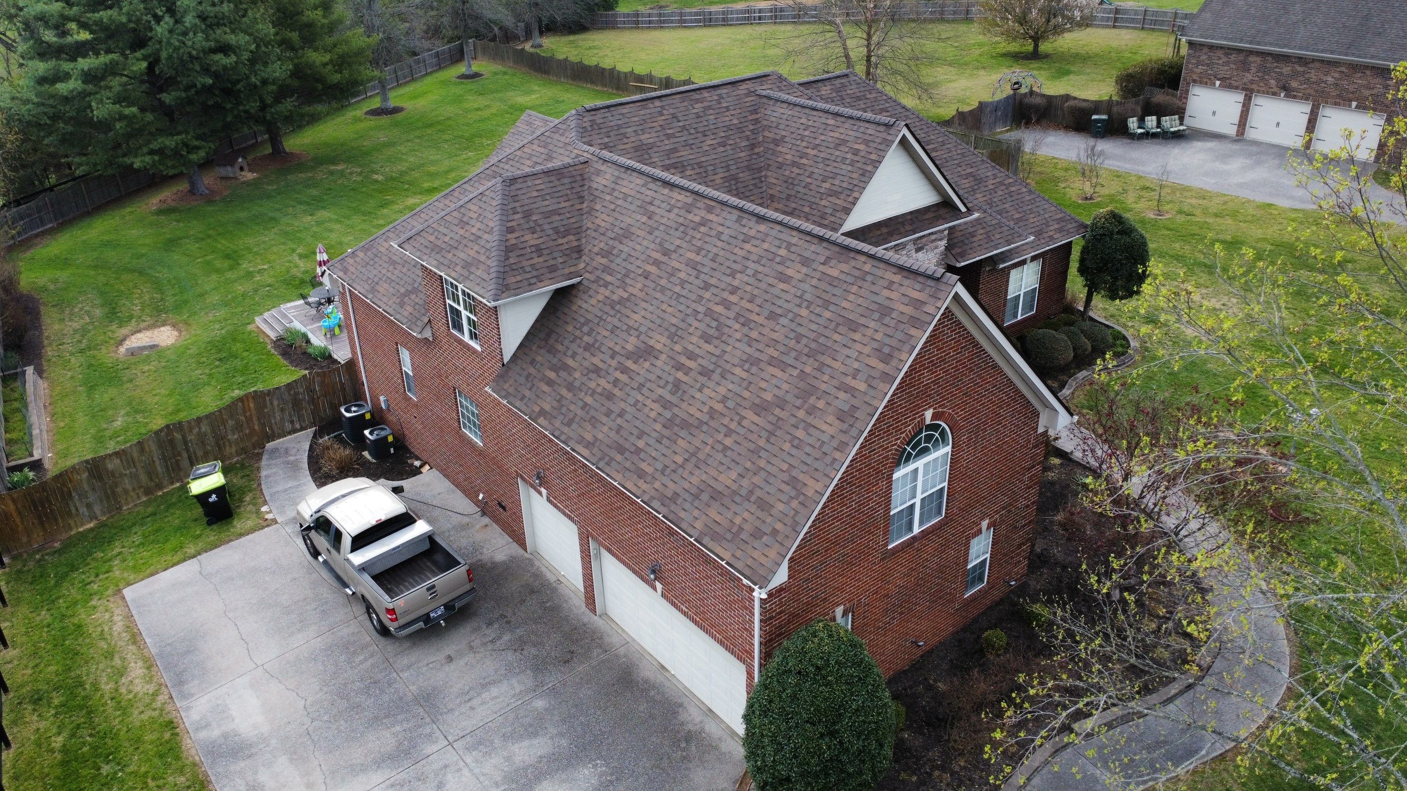 Owens Corning Duration in Teak by Undersun Roofing 