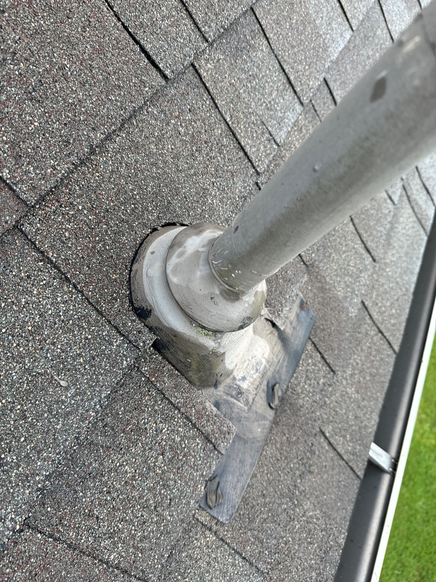Hail Damage using Owen's Corning Duration (Lifetime) Shingles by Roof Repair Company