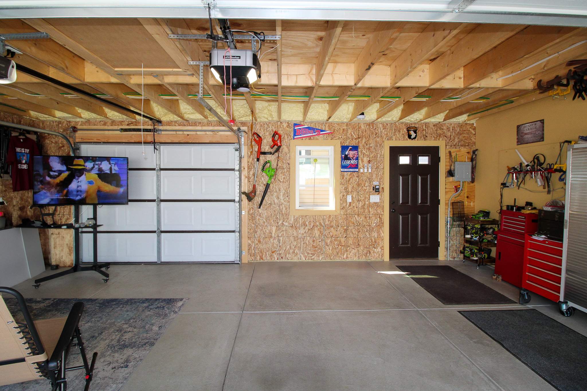 Garage by Ivy Lea Construction
