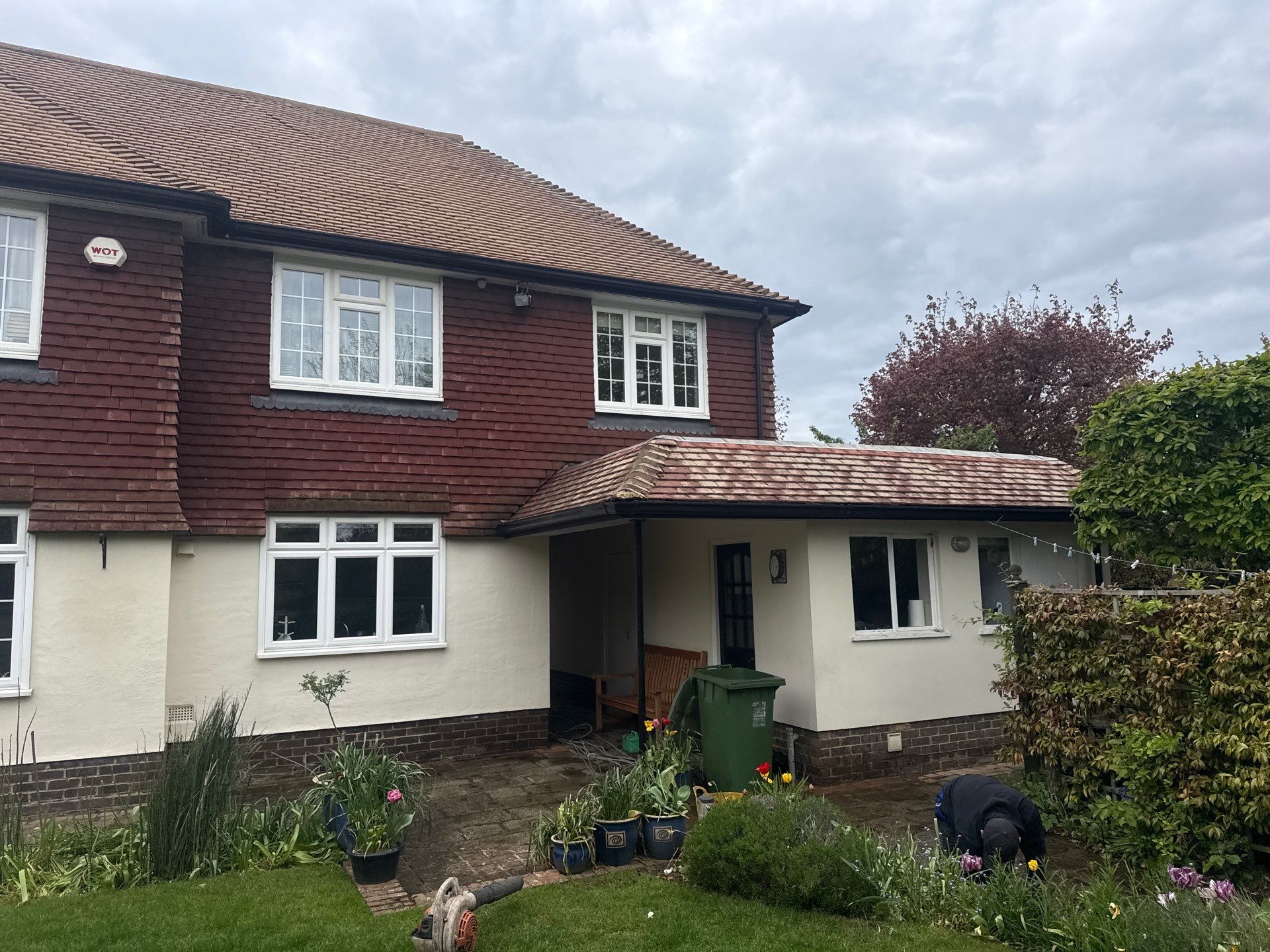 Roof Cleaning Cheam by Ges Exterior Cleaning ltd
