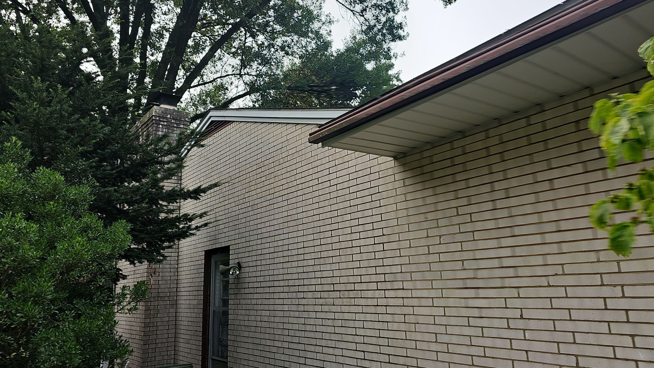 ATLAS PINNACLE COLOR: BURNT HICKORY by Eagle Eye Roofing