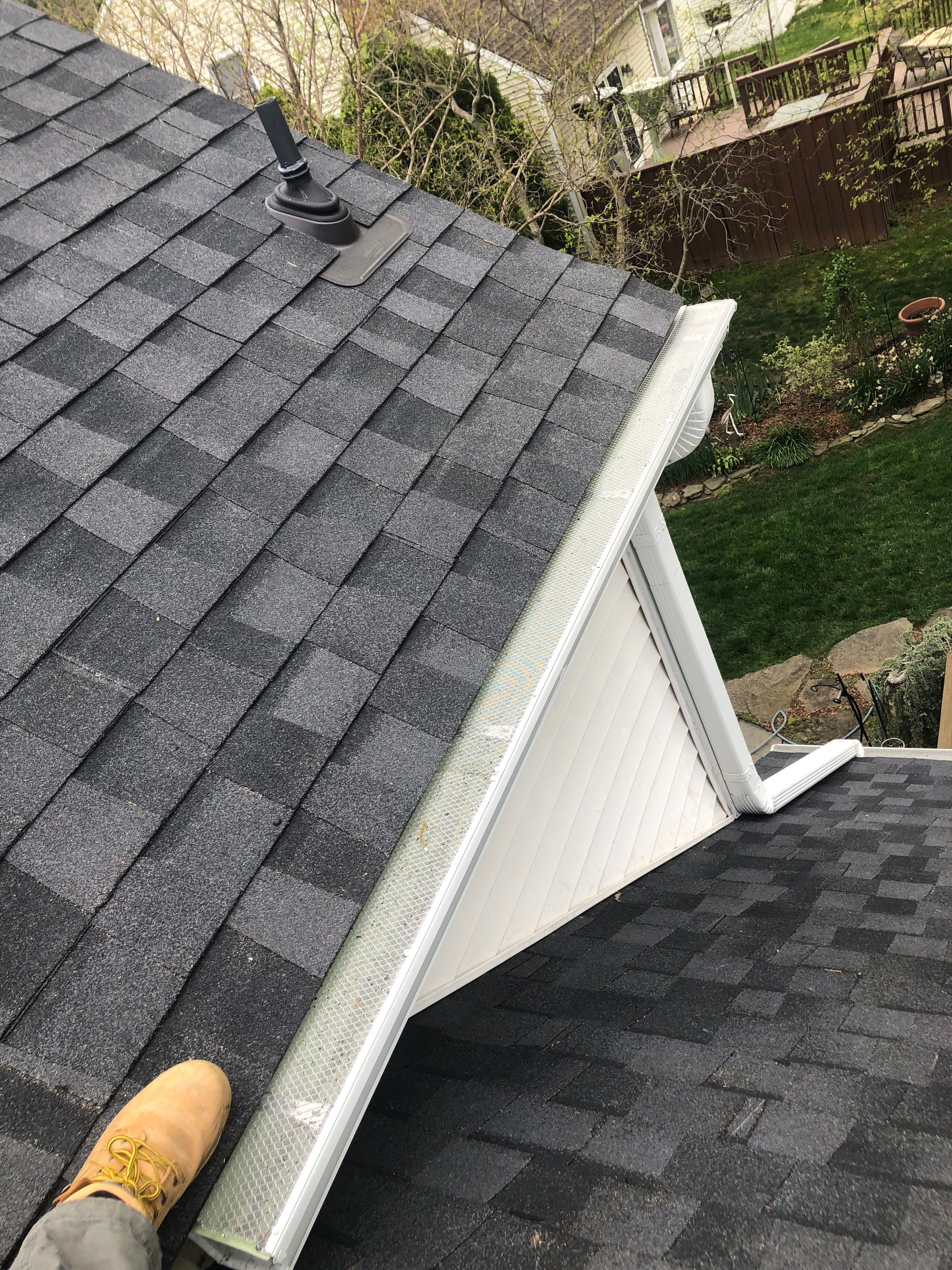 Vienna: CertainTeed Landmark Pro Designer Shingles in Max Def Moire Black by RM Banning, Inc.