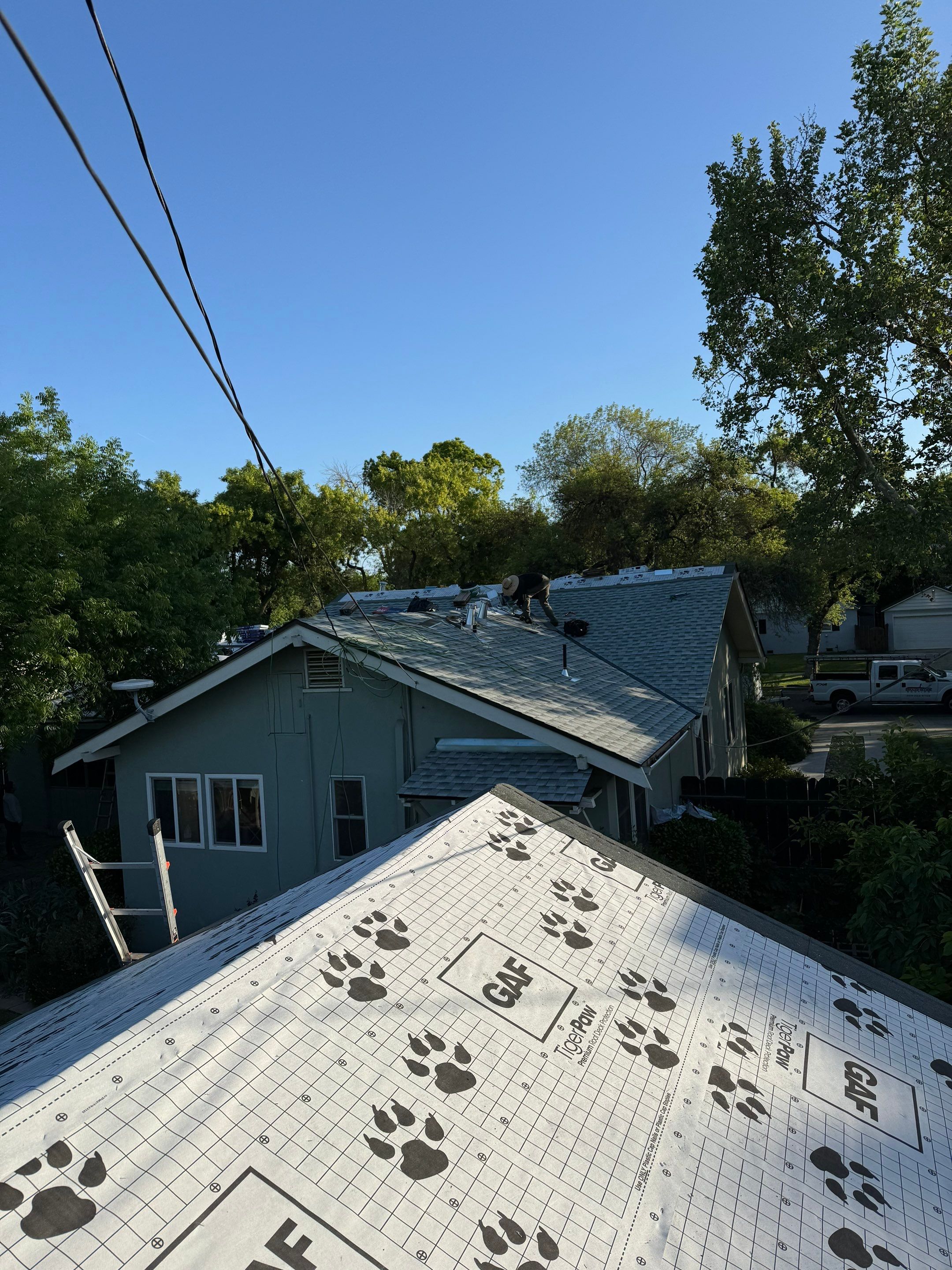 GAF Timberline HDZ-RS shingle project by Straight Edge Roofing Inc