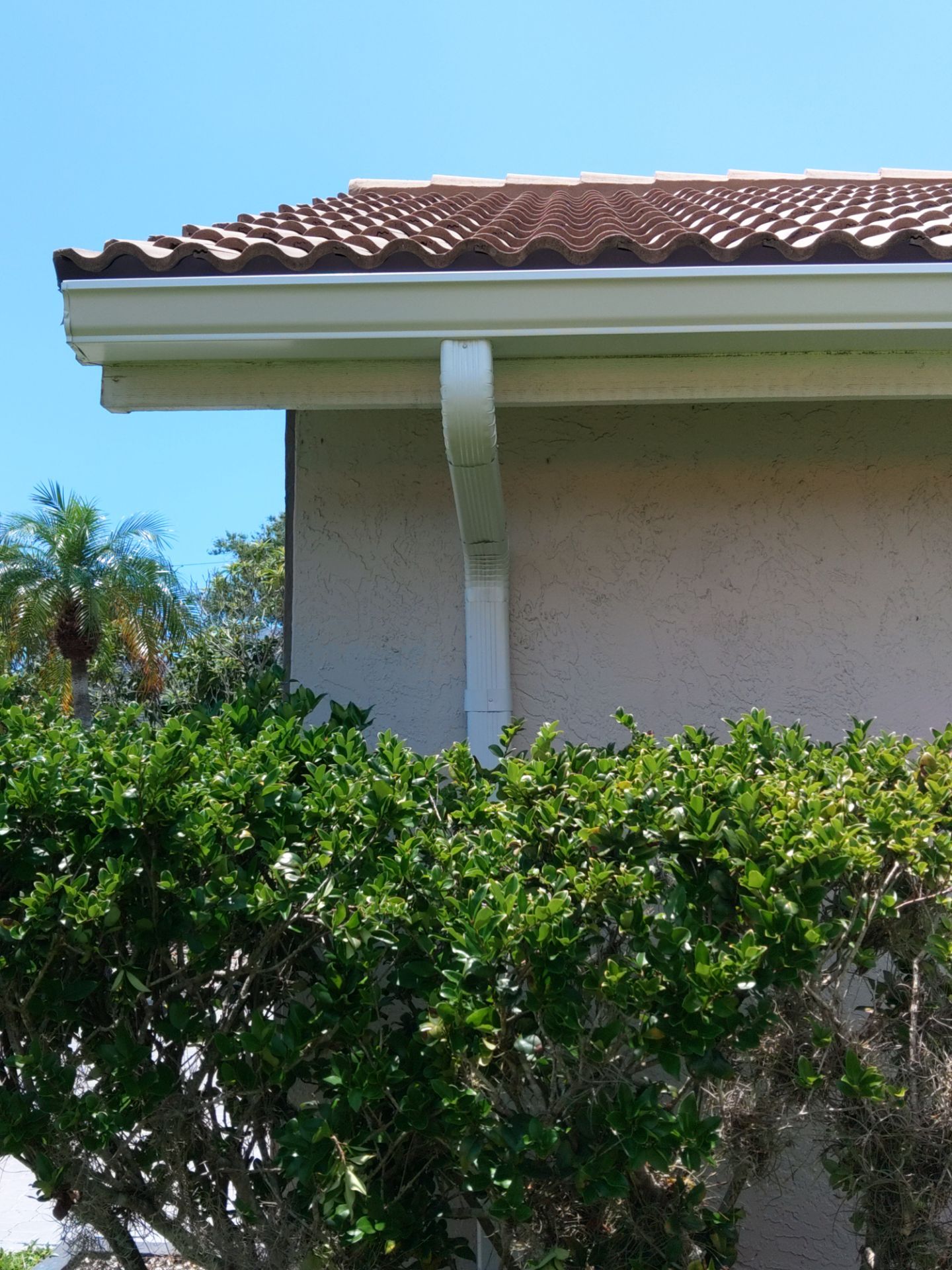 Residential Gutter Installation in Sarasota FL by Gutter Professors