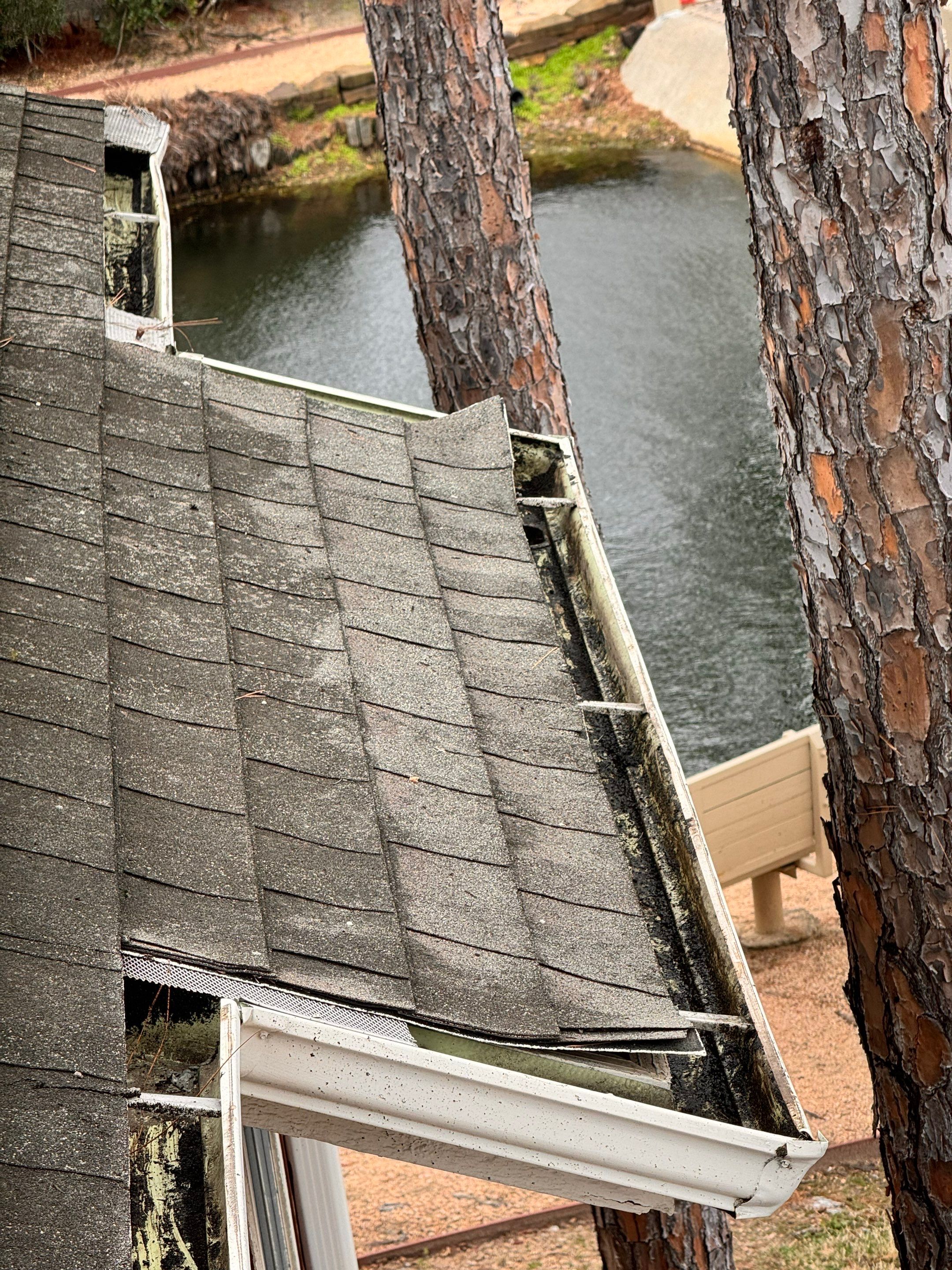 Commercial gutter cleaning The Woodlands & Conroe after photo with clean gutters