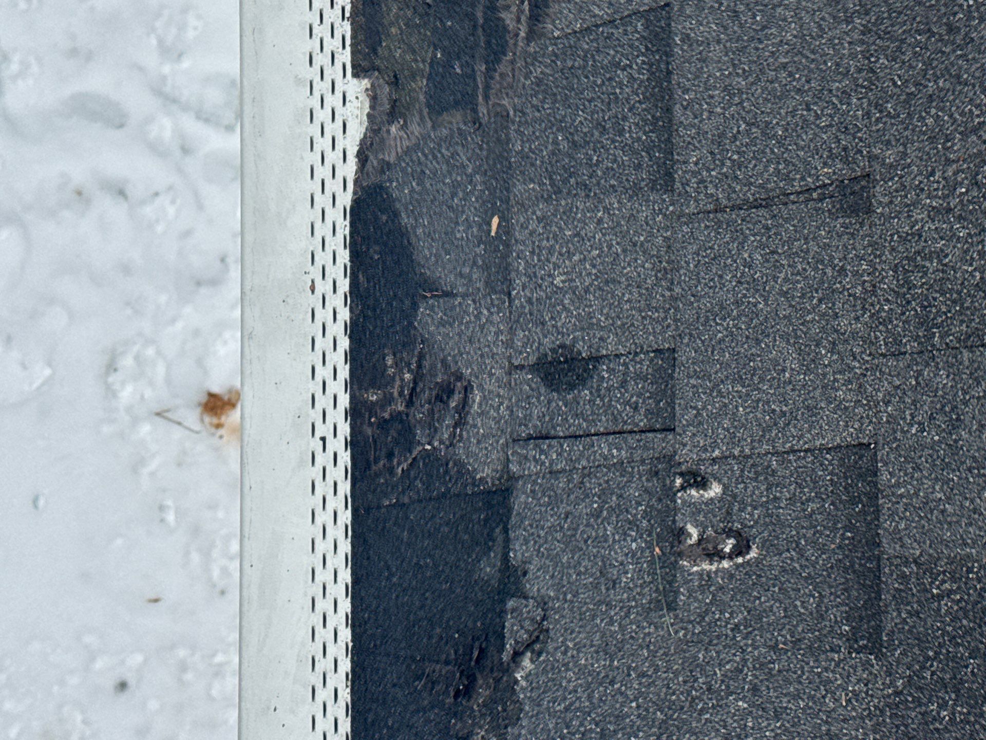 Ice Dam Removal & Snow Removal in Billerica, MA  by Mighty Dog Roofing of Greater Middlesex County