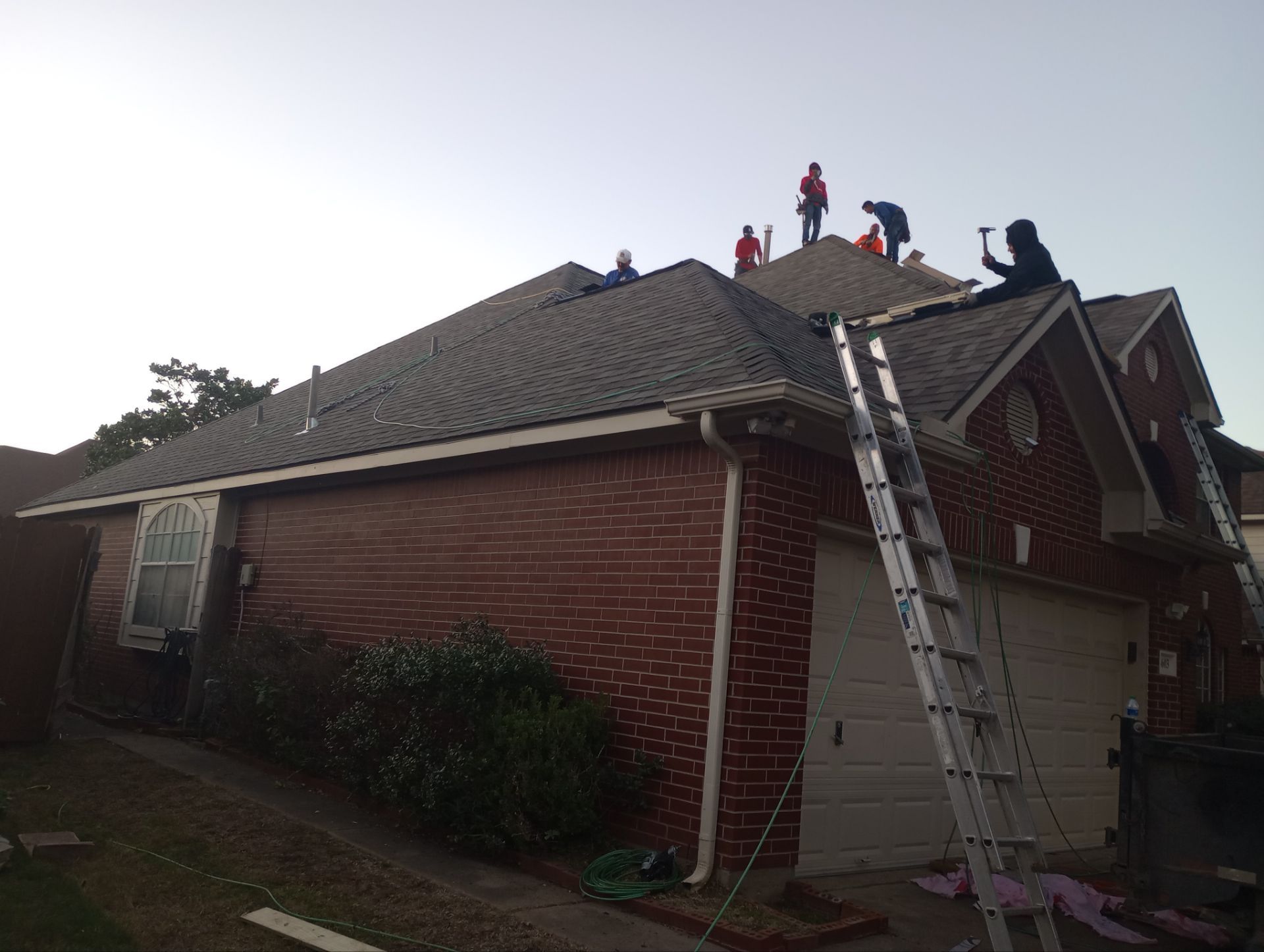 Residential Roofing Installation using Owen's Corning Duration (Lifetime) Shingles by Roof Repair Company