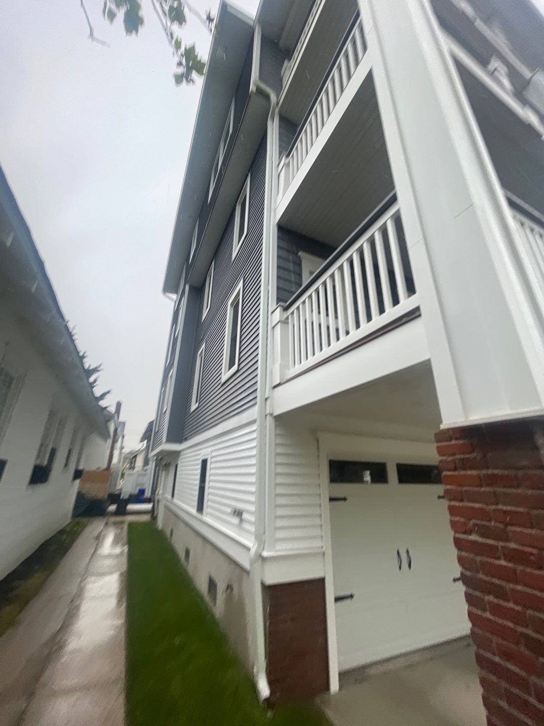 Building Wash, Decks, Railings & concrete by SJ Exterior