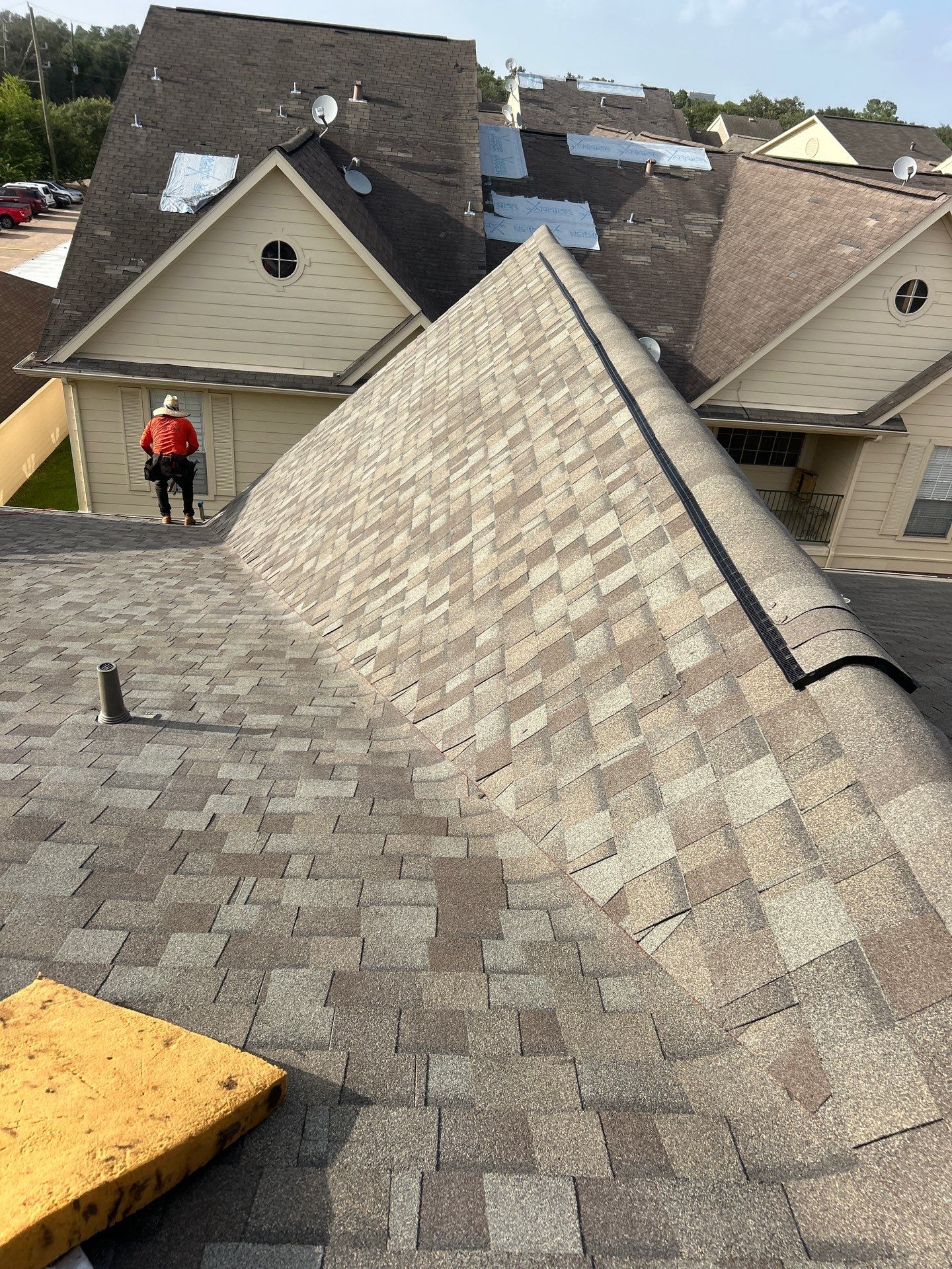 Residential Roofing Installation using Owen's Corning Duration (Lifetime) Shingles by Roof Repair Company