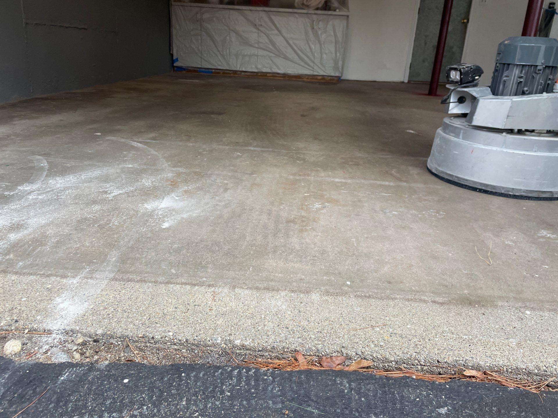 Maestranzi Garage TransFLOORmation by Symphony Concrete Coatings