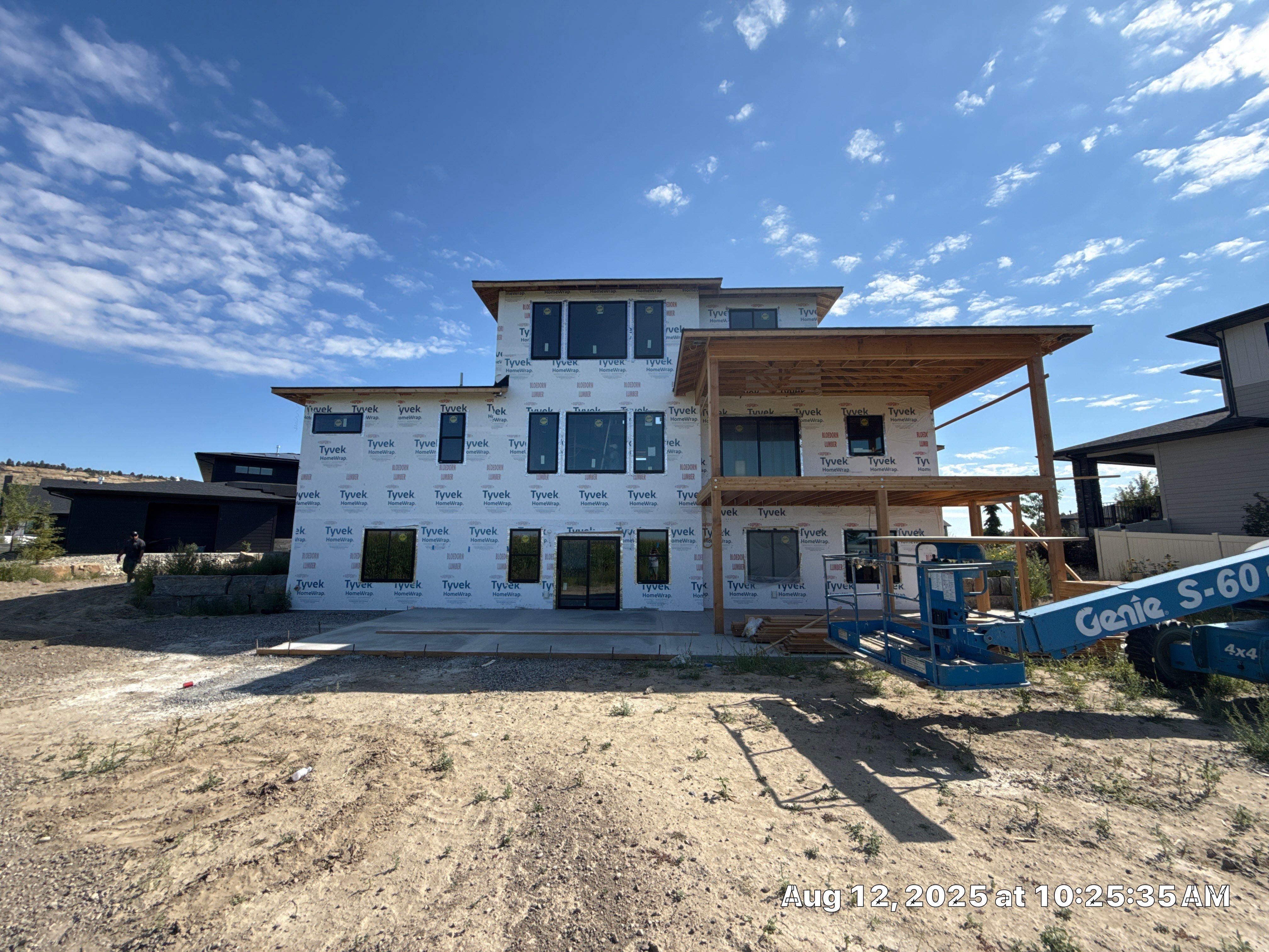 New Construction LP Smartside by Plankwalker Siding & Roofing