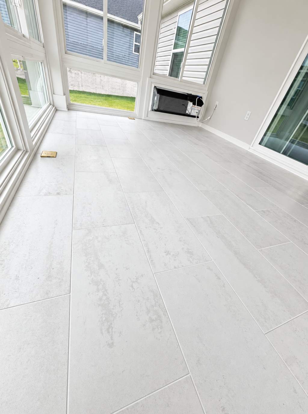 Dillard Sunroom by Integrity Tile and Home LLC