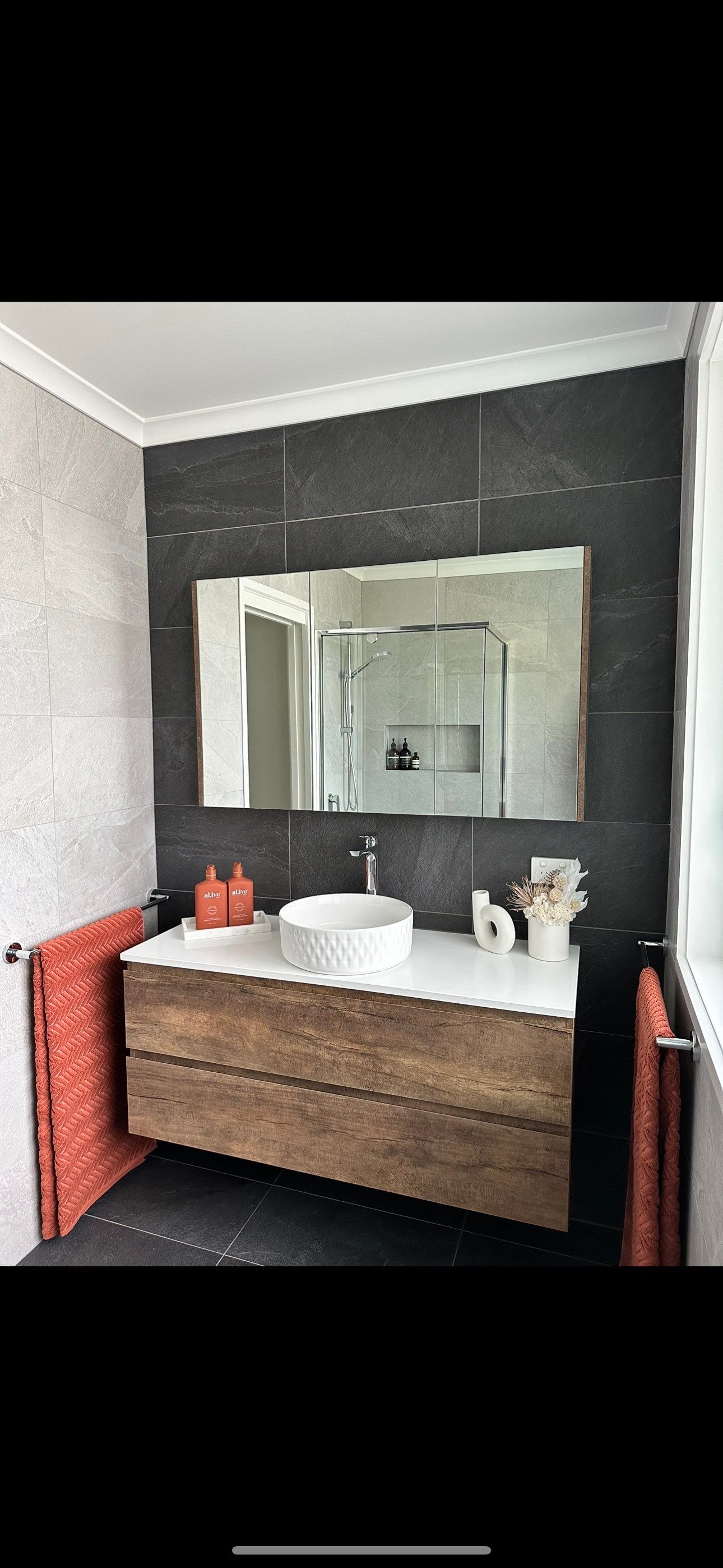 Small Ensuite Renovation by Re-seal Bathrooms