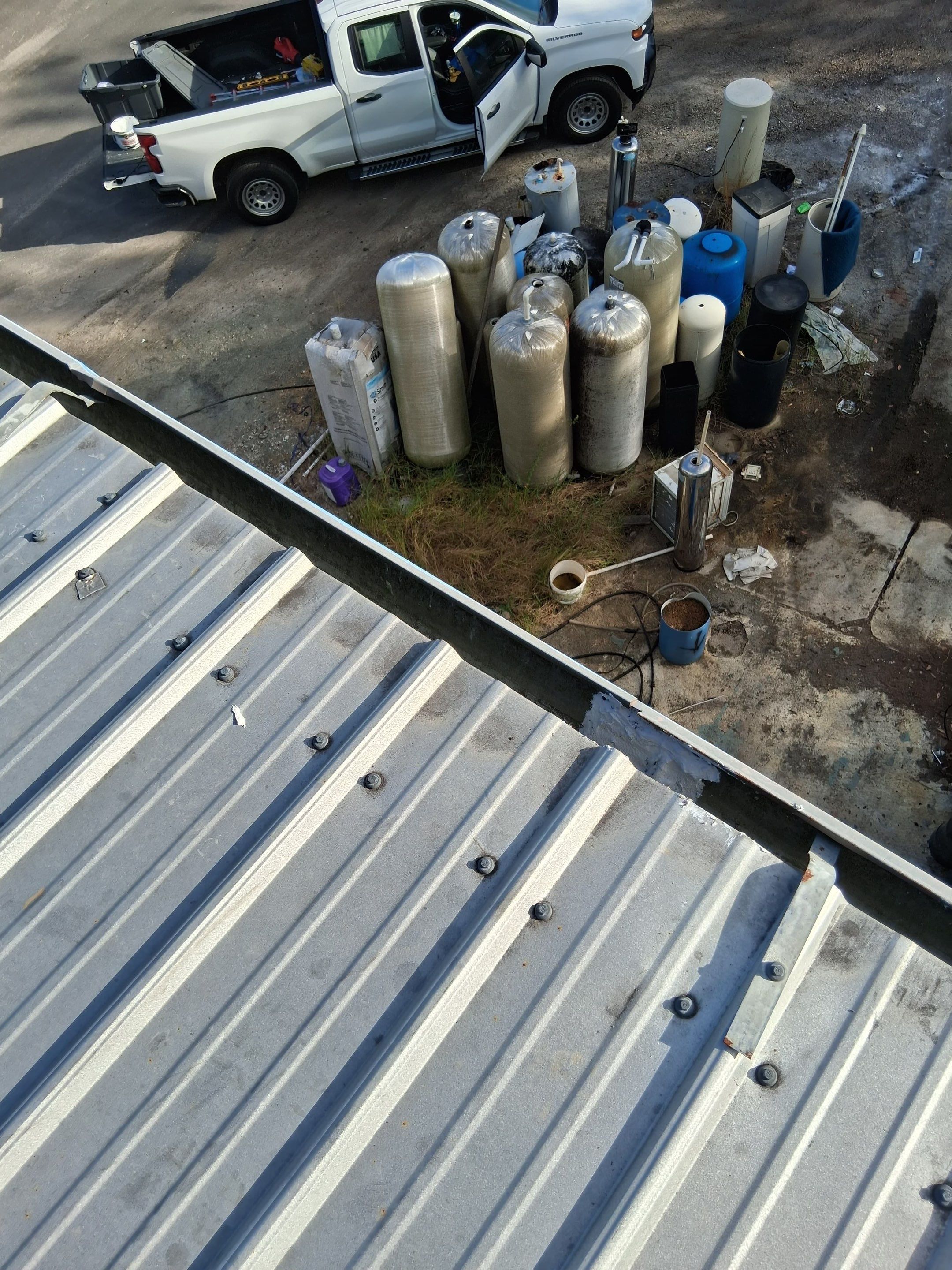 Clean Gutters and Seal Seams in Lakeland FL by Gutter Professors