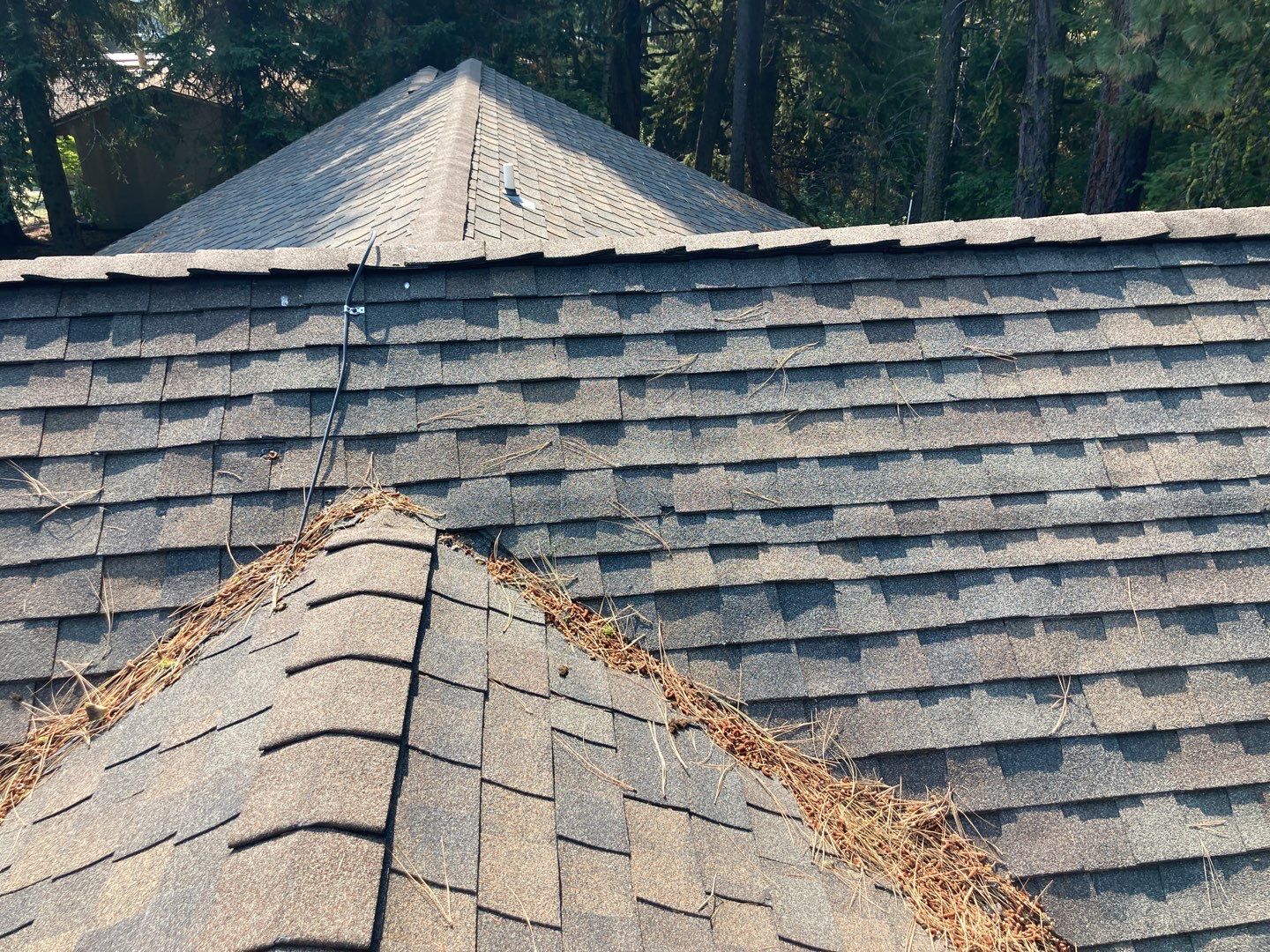 Two story new build gets a CertainTeed Landmark roof in Shenandoah  by ID Roofing LLC