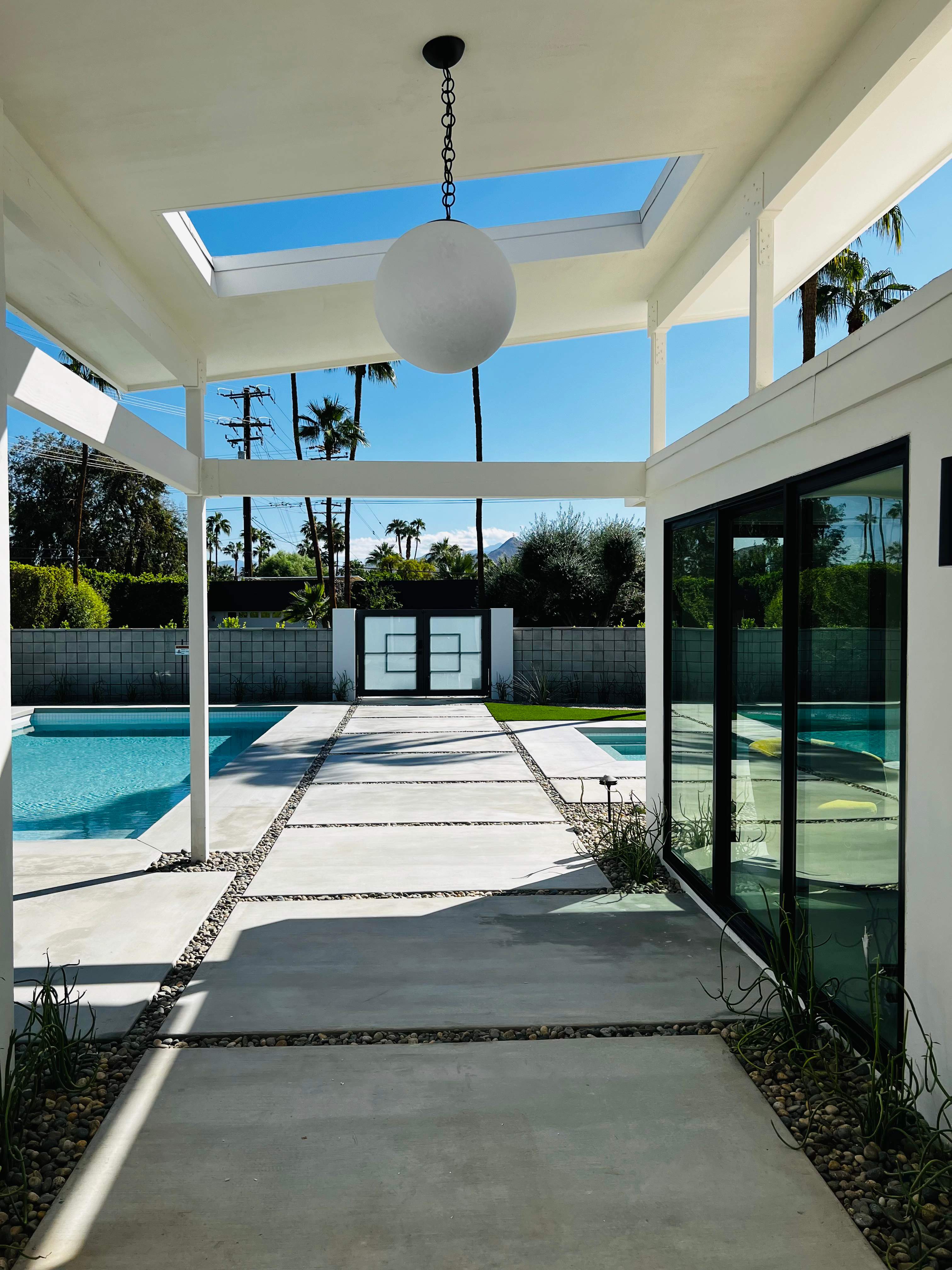 Palm Springs Midcentury Modern Home by One Stop Source