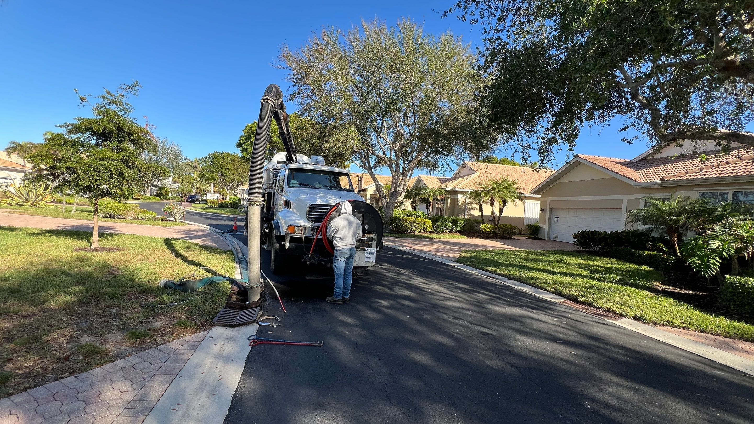 North Naples Neighborhood Catch Basin Cleaning by APS Power & Water