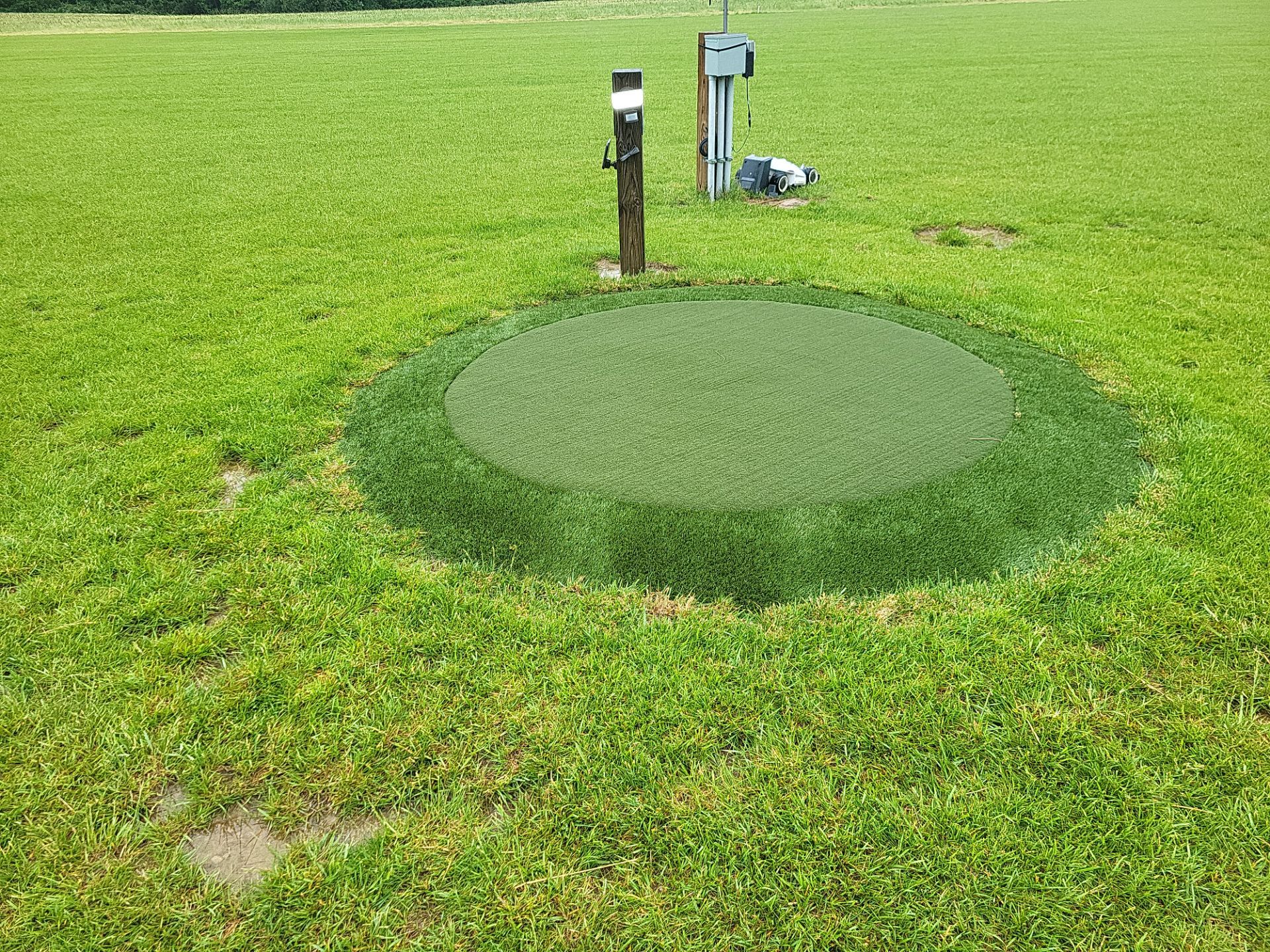 Backyard Par 3 Short course by Southwest Greens Midwest