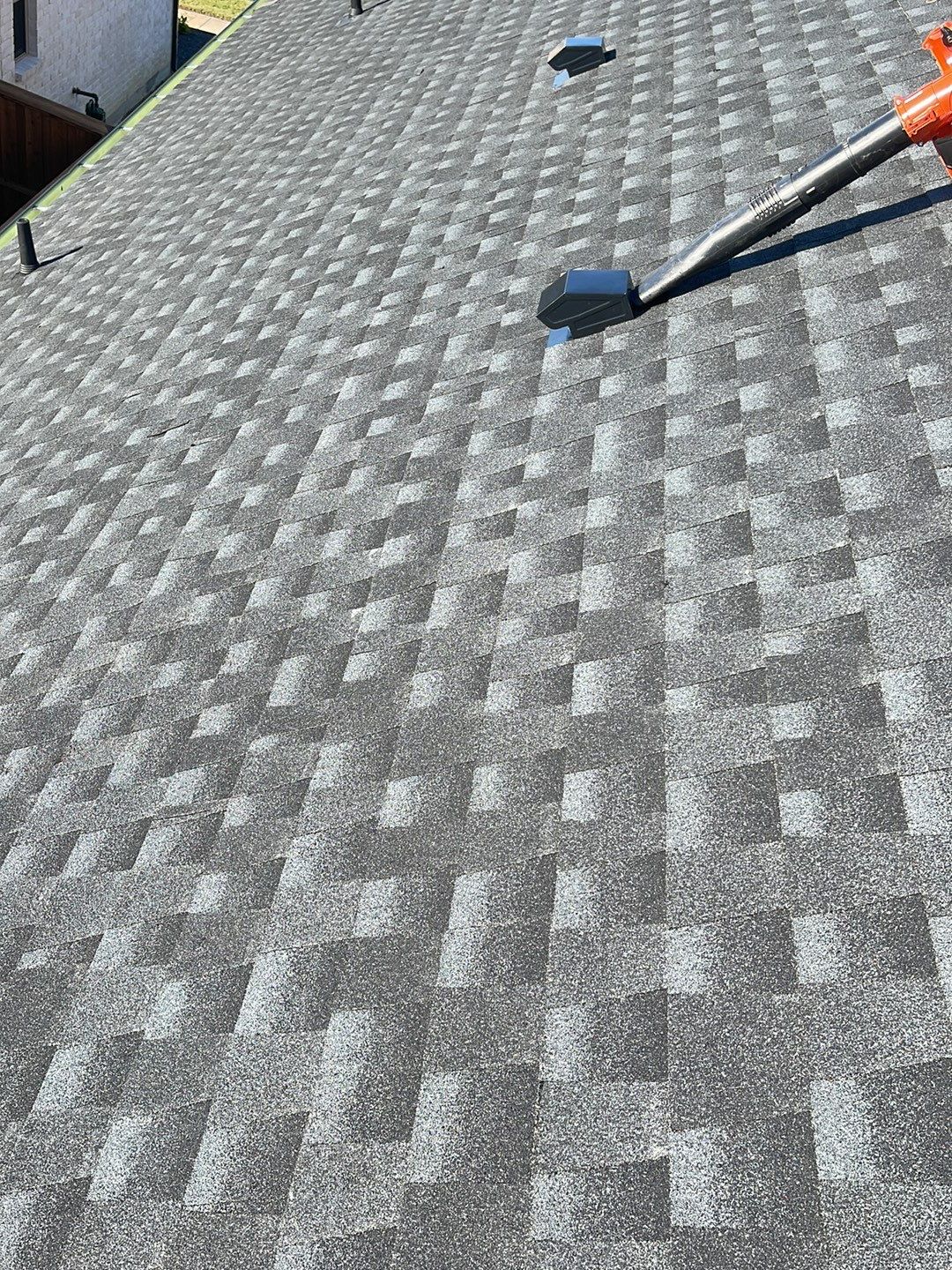 GAF HDZ - Charcoal by Elite Roofing LLC