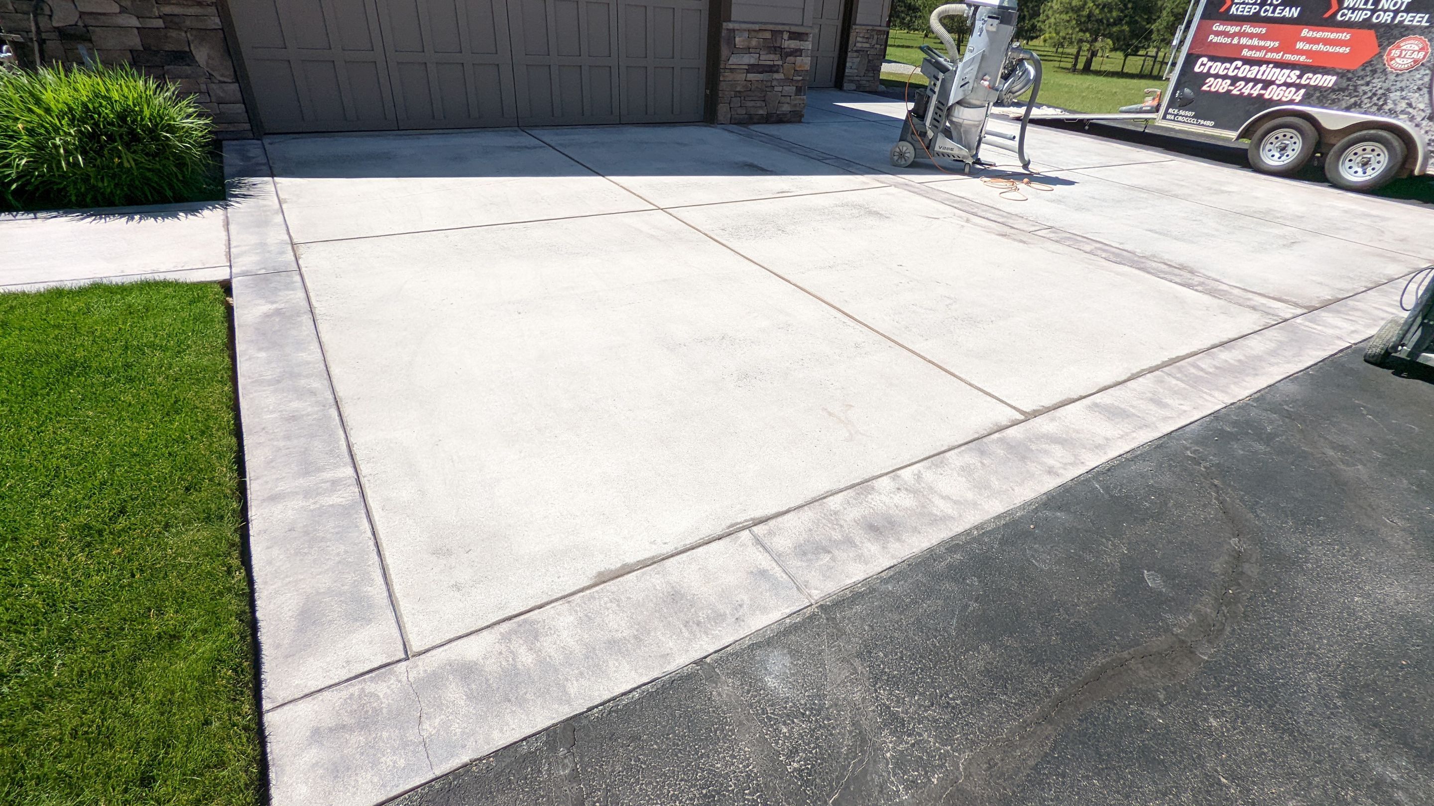 Driveway using Pecan and Chestnut Trim by Croc Coatings, LLC