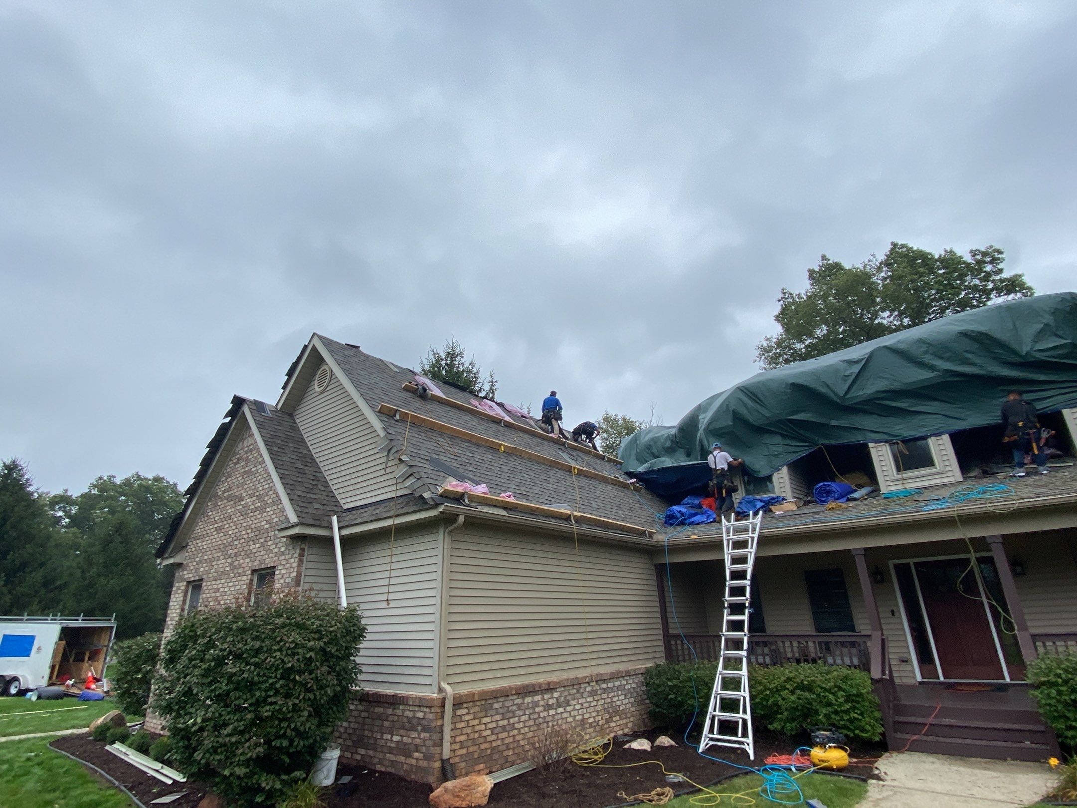 Roof Replacement using Owens Corning by 180 Contractors