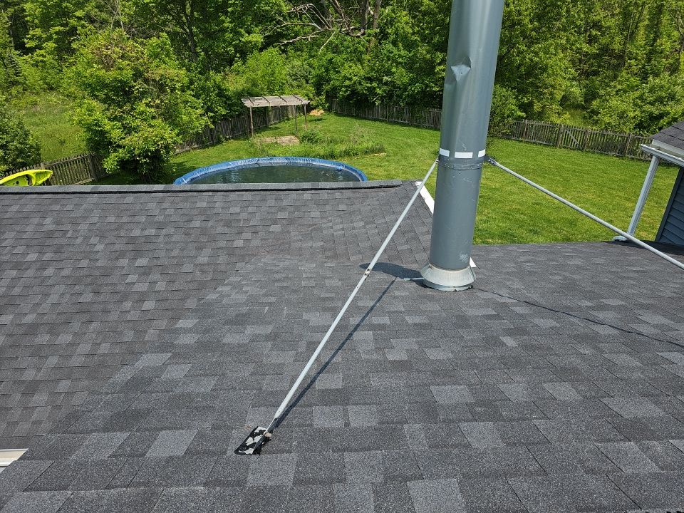 ATLAS PINNACLE COLOR: PRISTINE BLACK by Eagle Eye Roofing