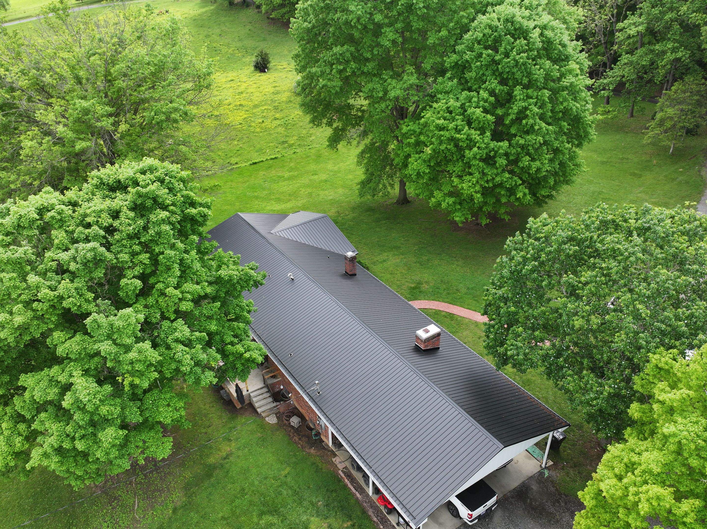 Roles Residence by Omnia Roofing