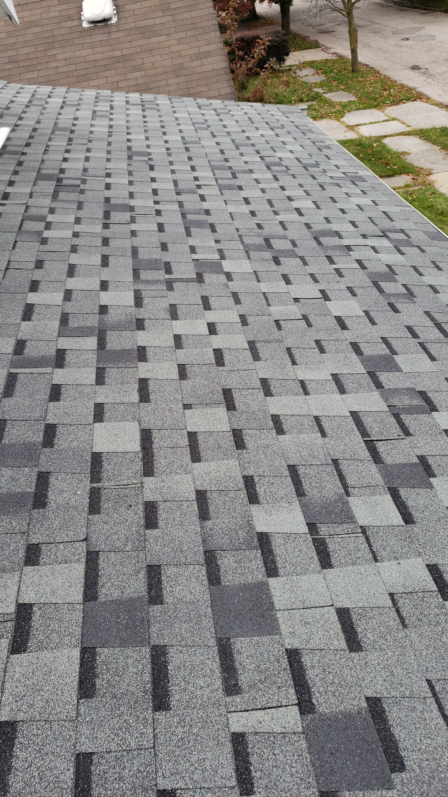 ATLAS PINNACLE COLOR: HEARTHSTONE DRIP EDGE: WHITE by Eagle Eye Roofing