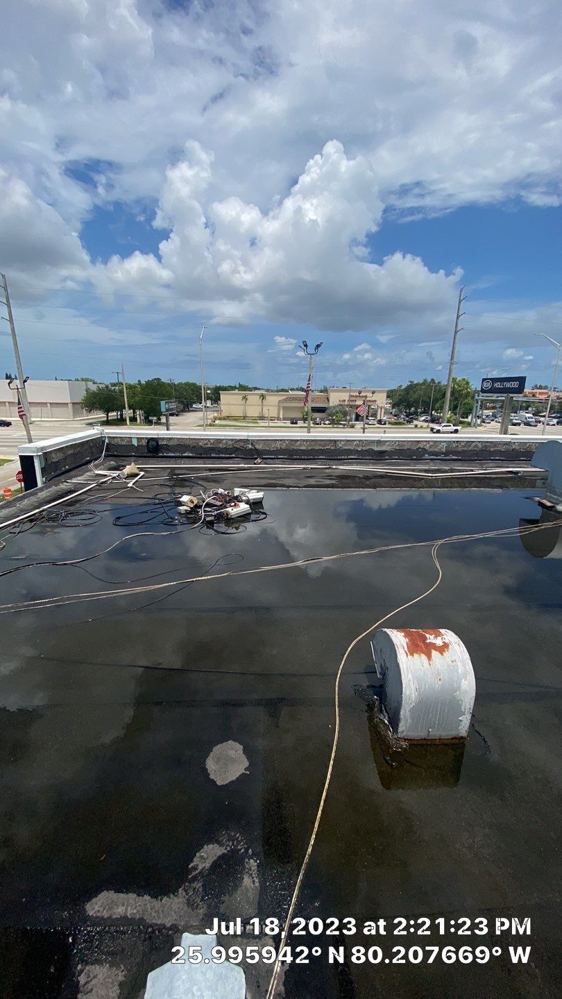 COMMERCIAL REROOF GAF TPO EVERGUARD 60 MIL SMOOTH WITH 1-1/2" INSULATION by Earl W. Johnston Roofing