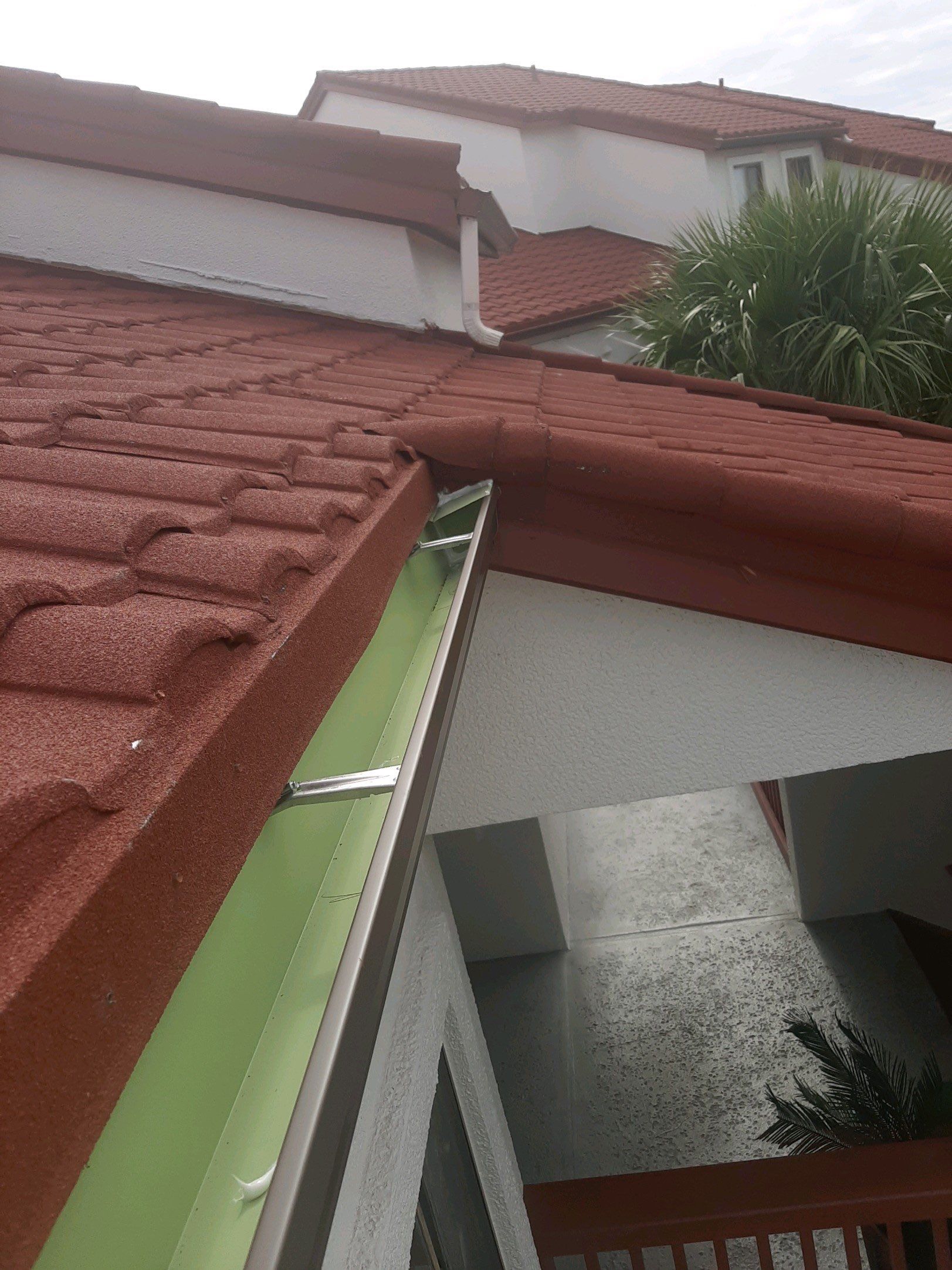 Gutter Installation using 6 Inch Seamless Gutters in Musket Brown by Gutter Professors
