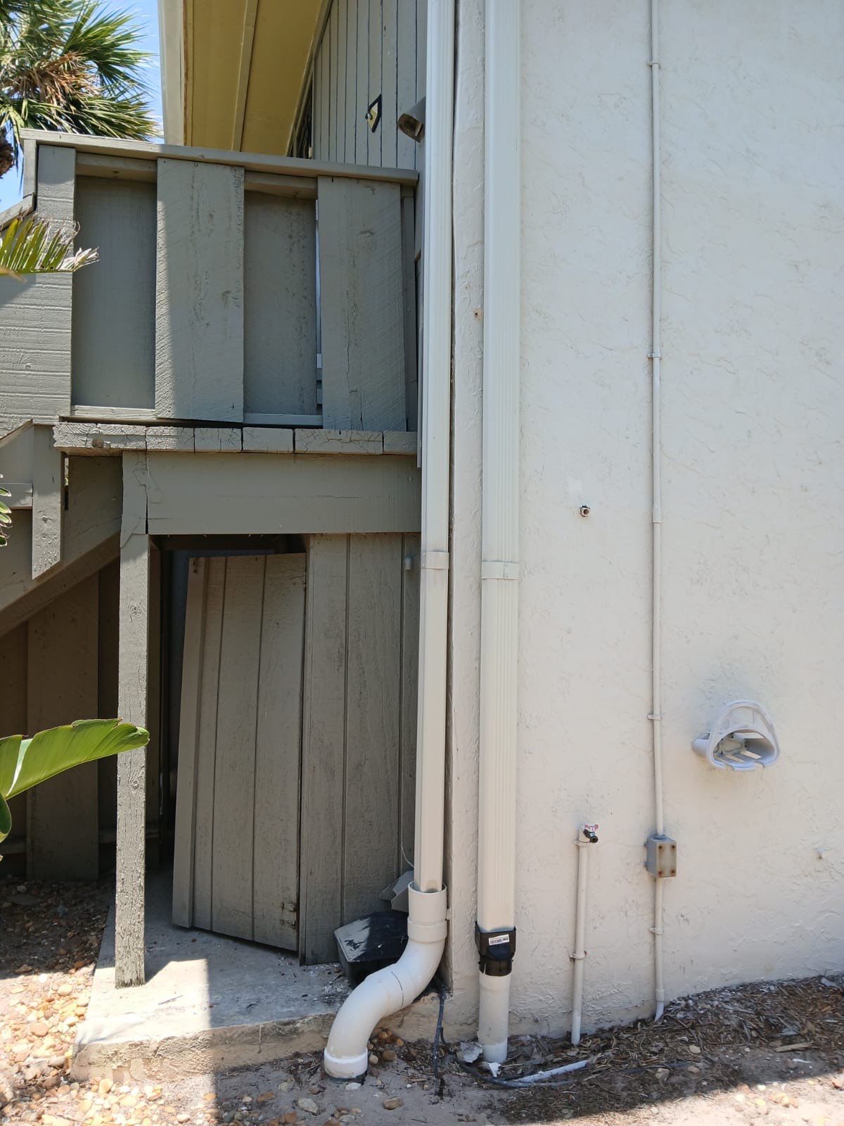 Commercial Gutter Systems for Businesses in Holmes Beach FL by Gutter Professors