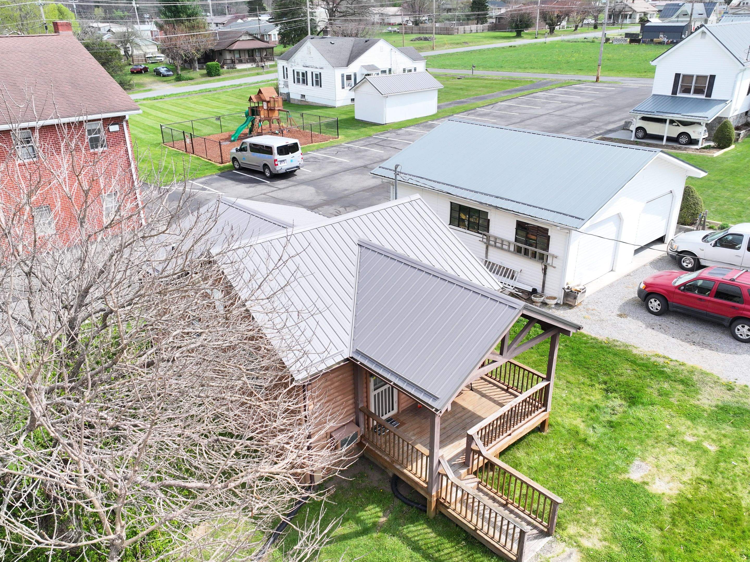 Horton Residence by Omnia Roofing