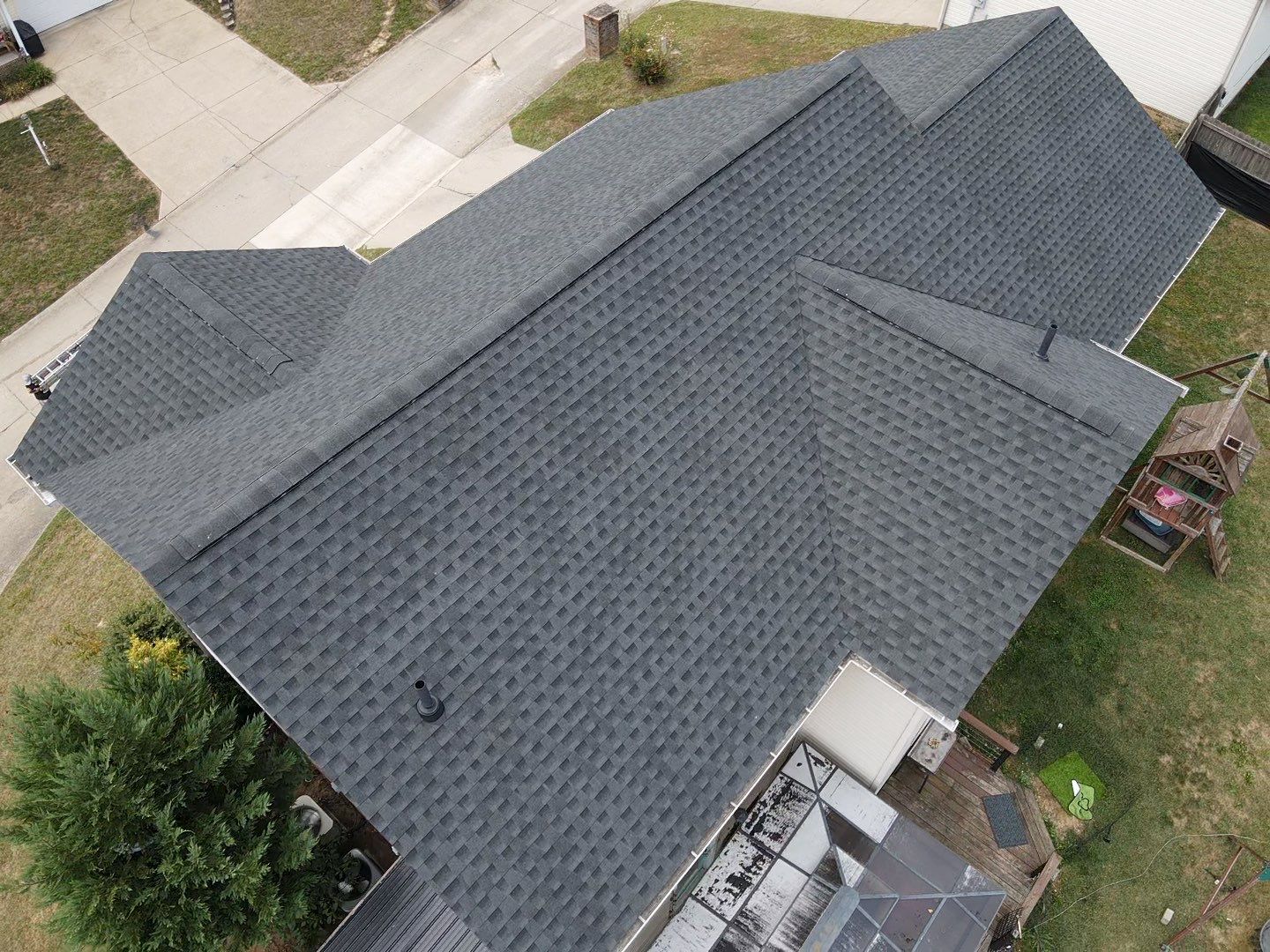 Residential Roofing Installation using GAF Timberline HDZ Charcoal by Rainstoppers Roofing