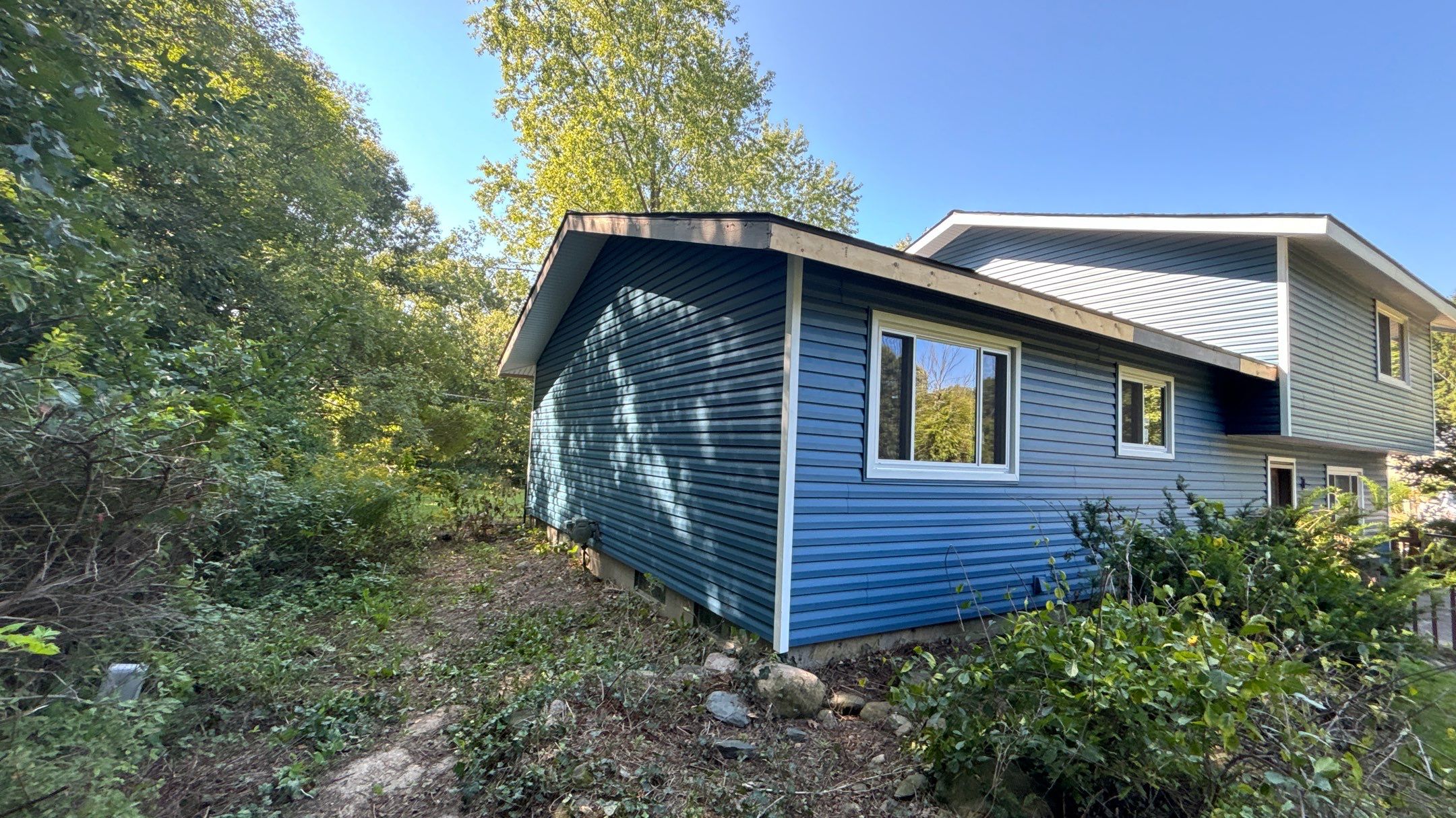 Siding Replacement using Alside D4 1/2" Dutchlap by 180 Contractors