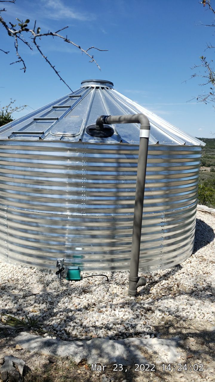 10000 gallons with a view! by Hill Country Rain Water