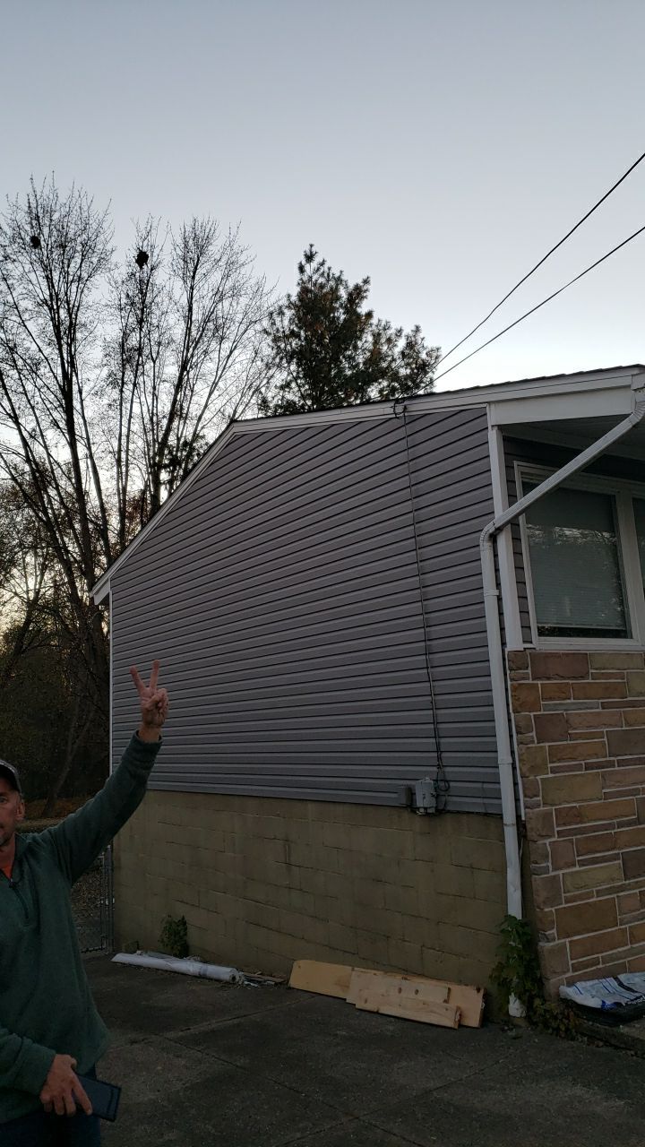 Brand: Atlas Pinnacle Color: Pristine Scotchgard Pweter Drip: White by Eagle Eye Roofing